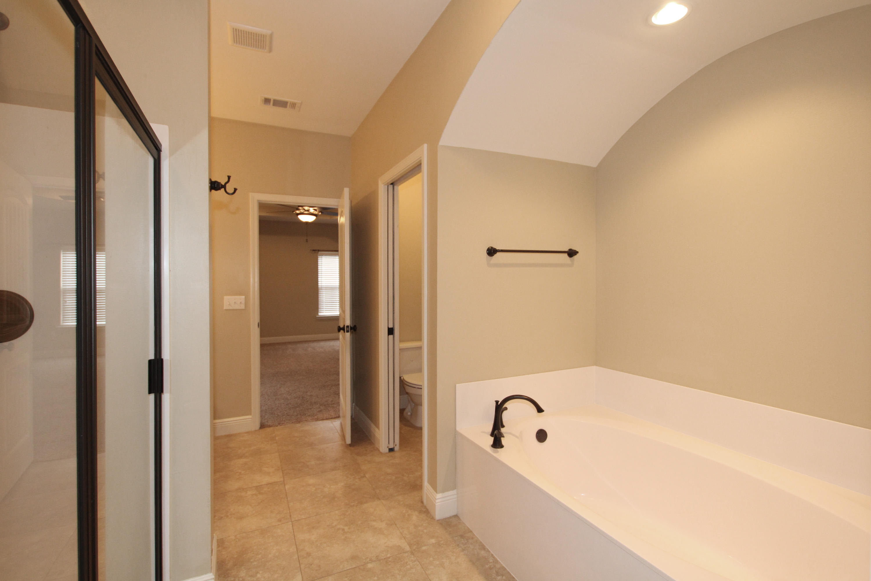 AUTUMN WOODS - Residential