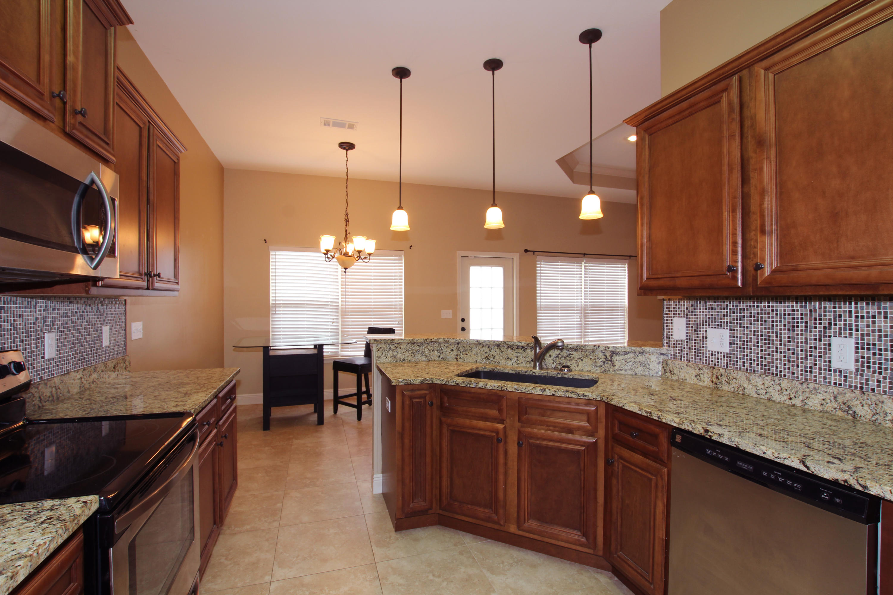 AUTUMN WOODS - Residential