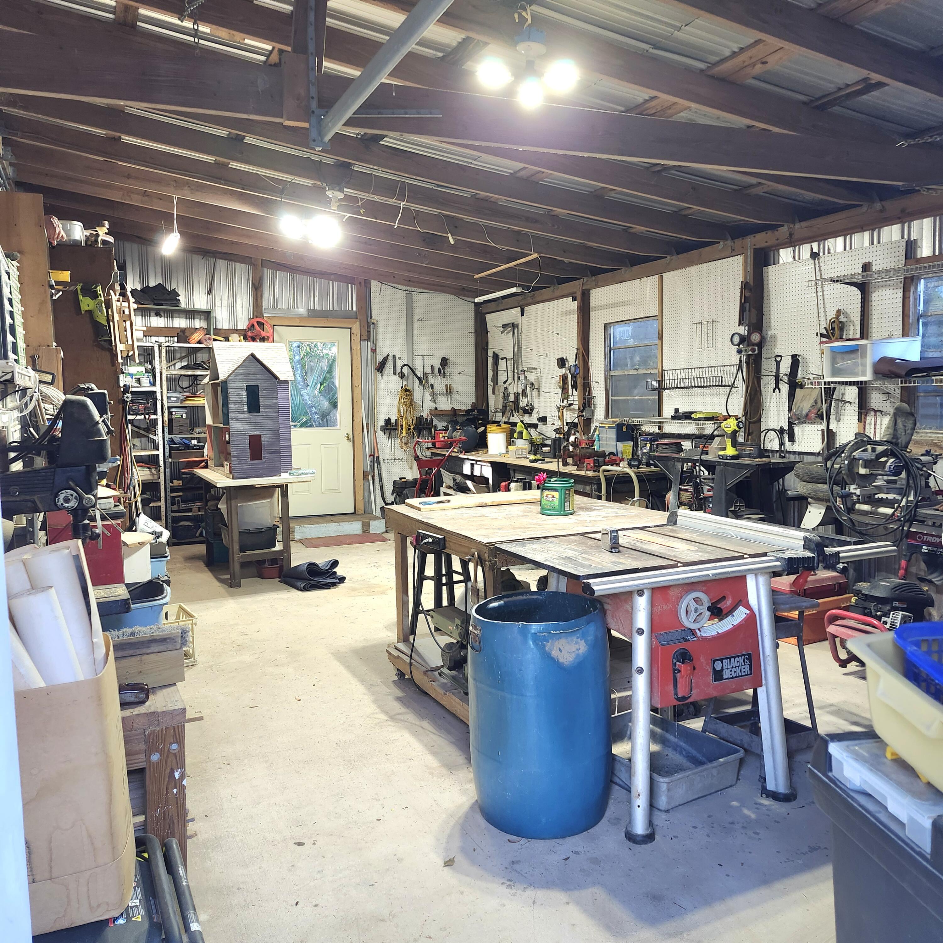 LLOYD & HETHERINGTON - Residential