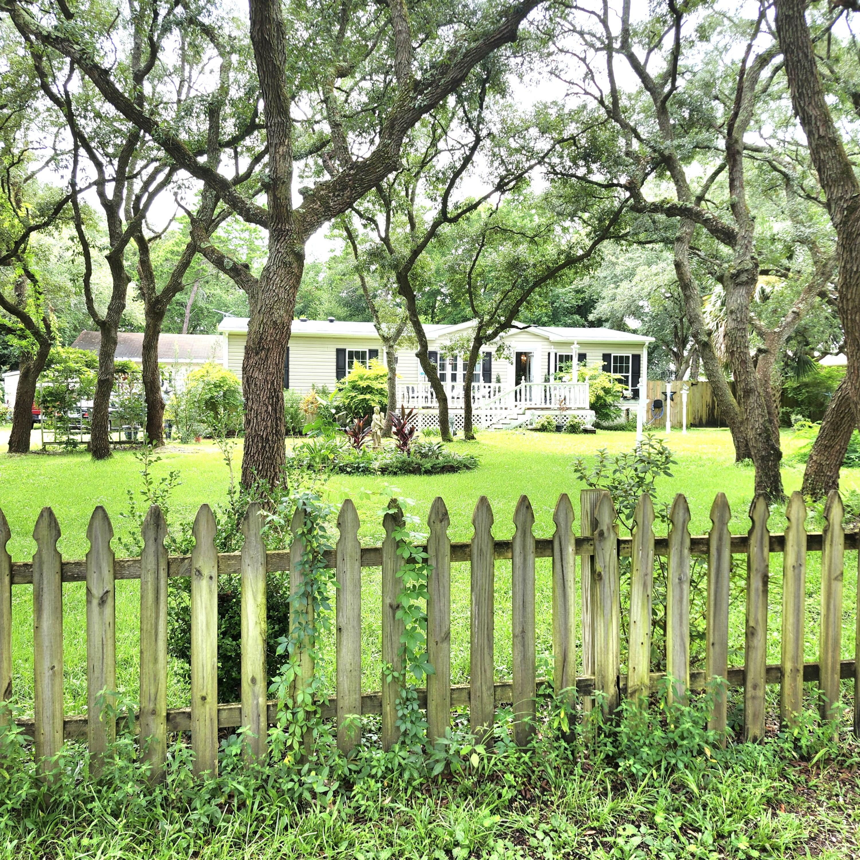 LLOYD & HETHERINGTON - Residential