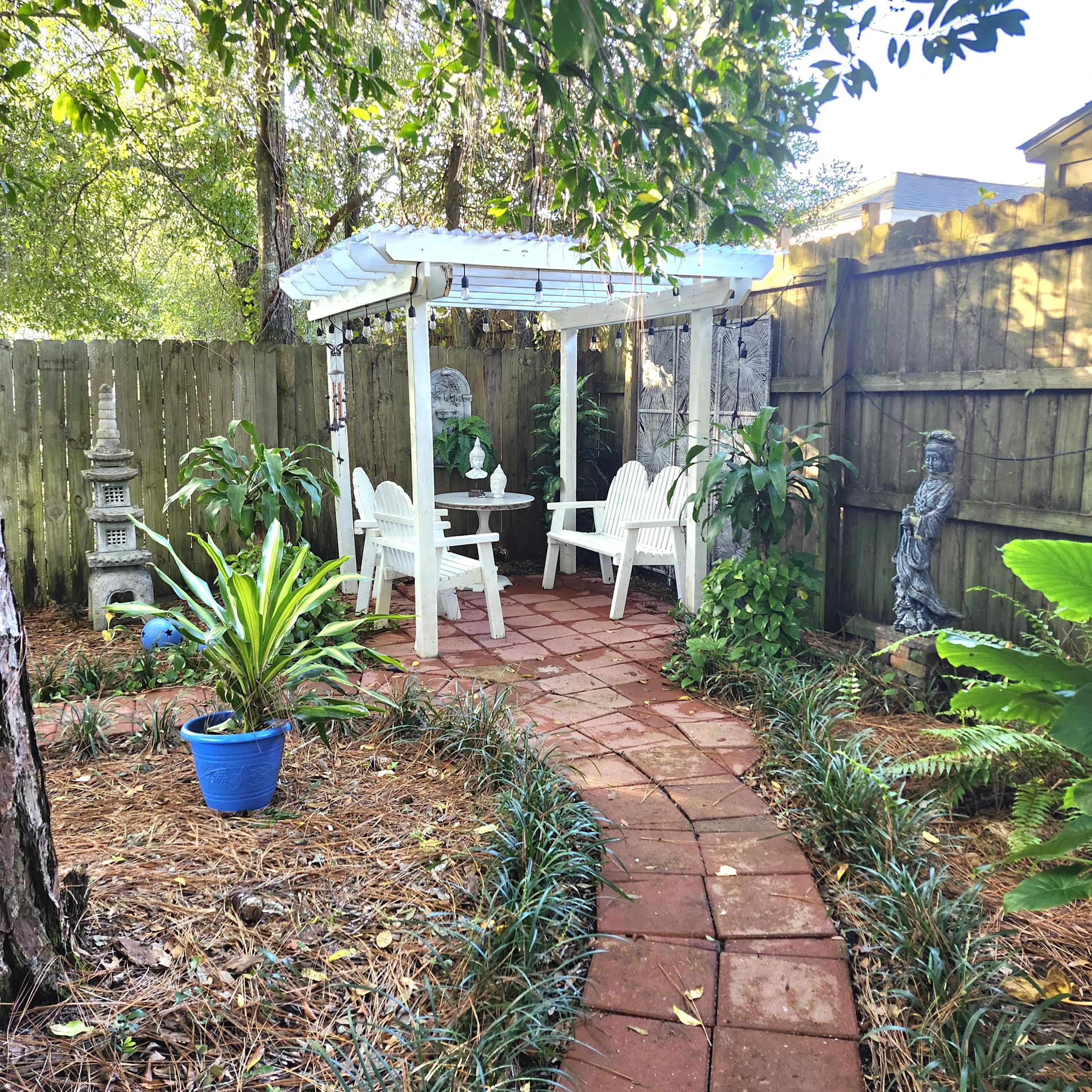 LLOYD & HETHERINGTON - Residential