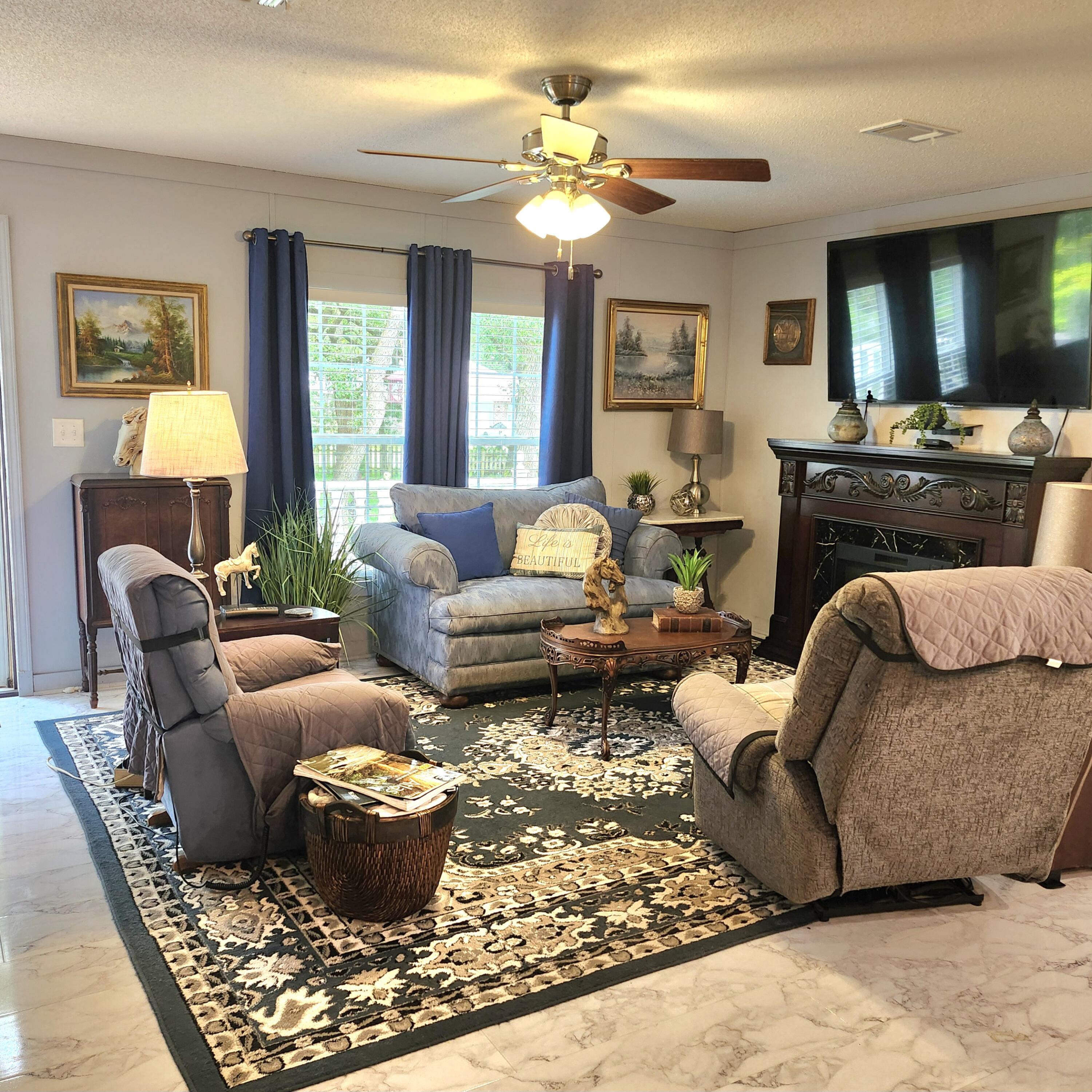 LLOYD & HETHERINGTON - Residential