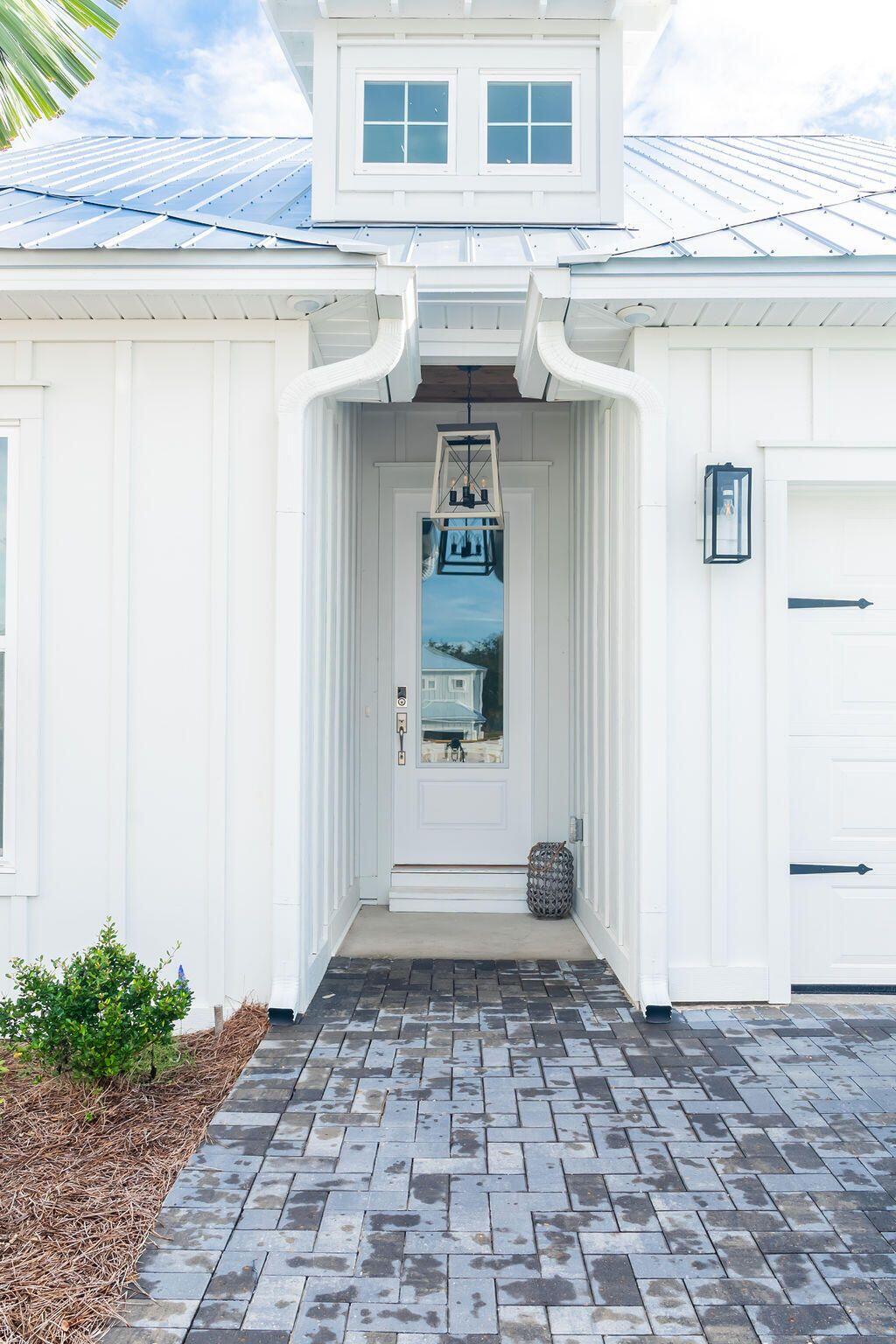 Daxton on the Bay - Residential Lease