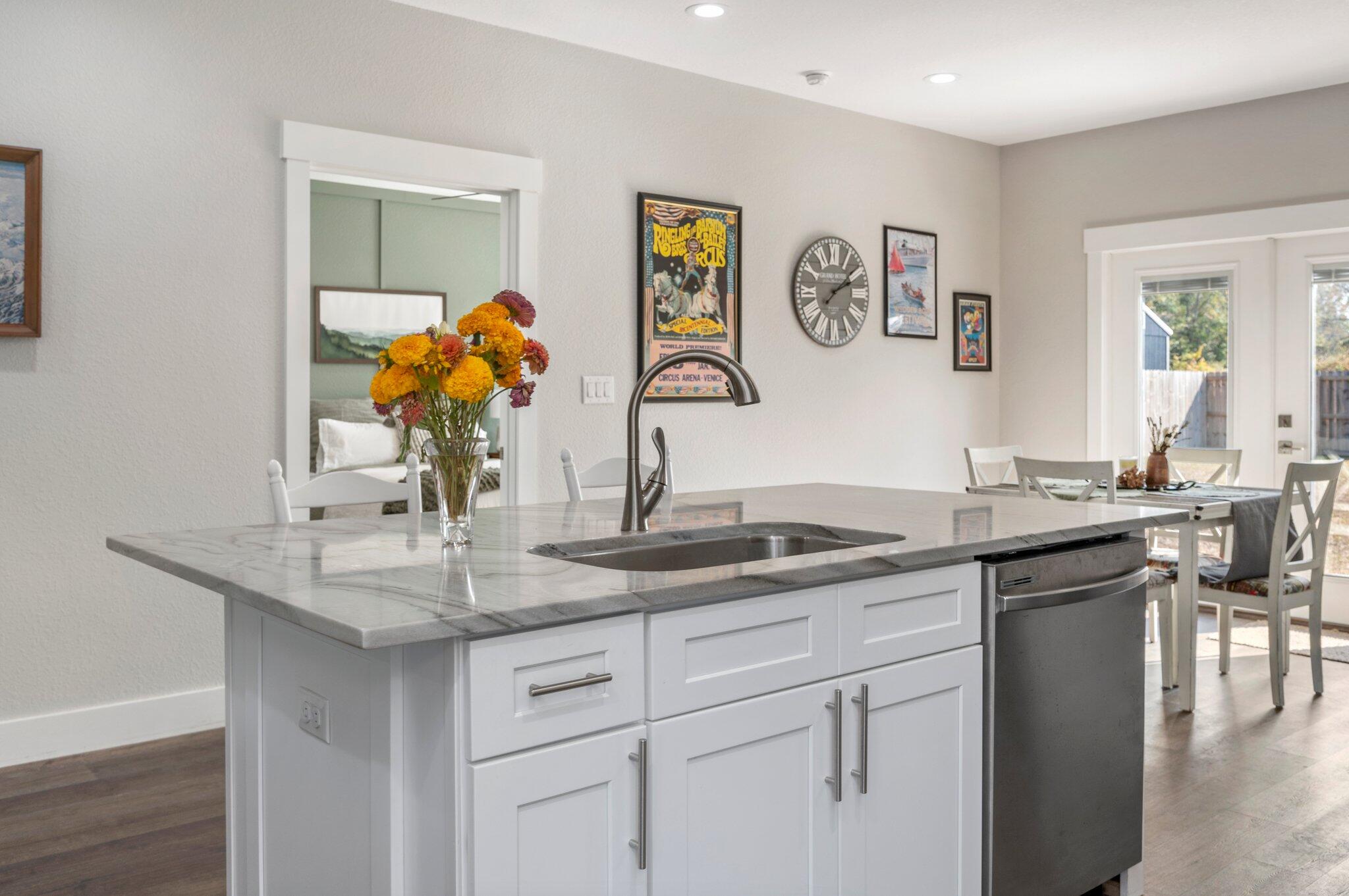 NORTH SUPERGROUP (221000.00) - Residential