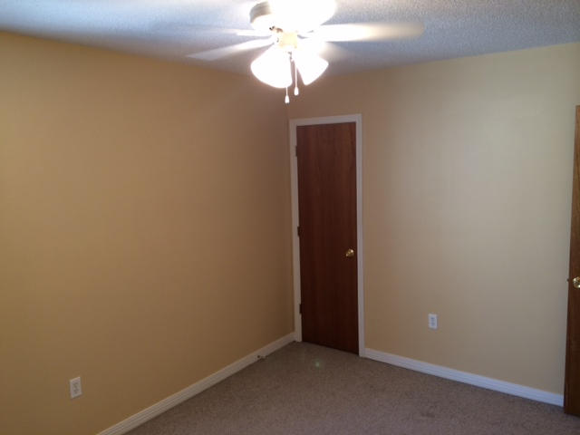 SCHNEIDER DRIVE T/H - Residential Lease