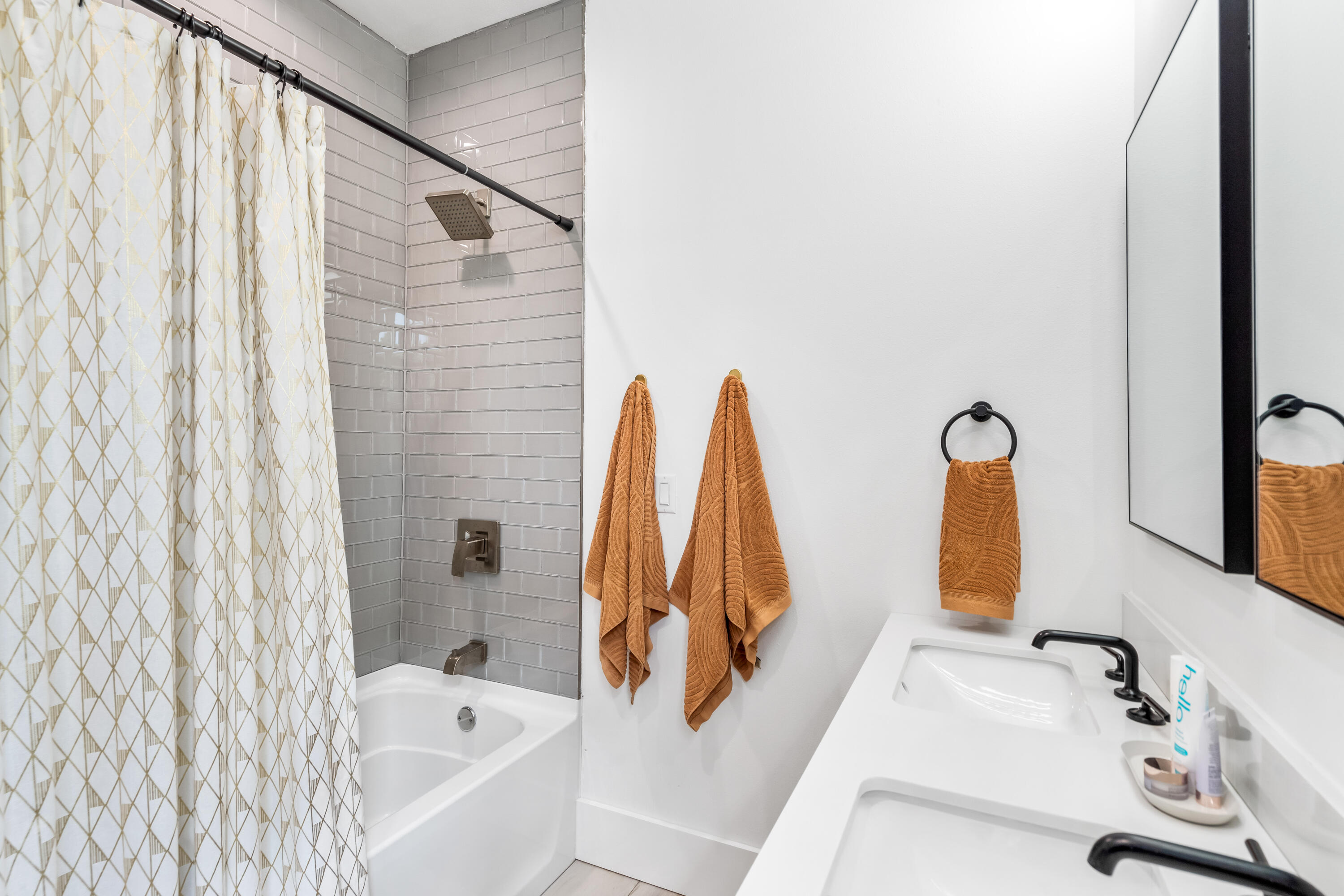 Bayshore Pines - Residential