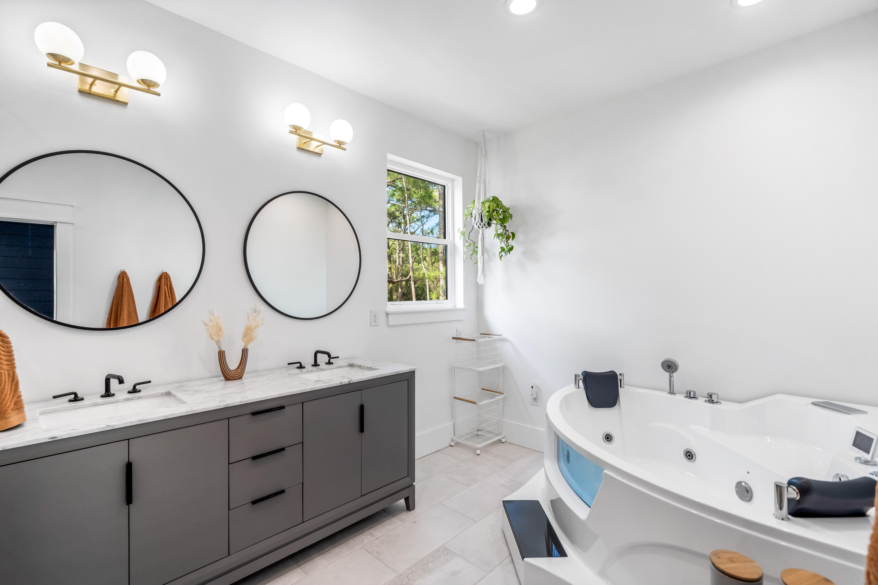 Bayshore Pines - Residential