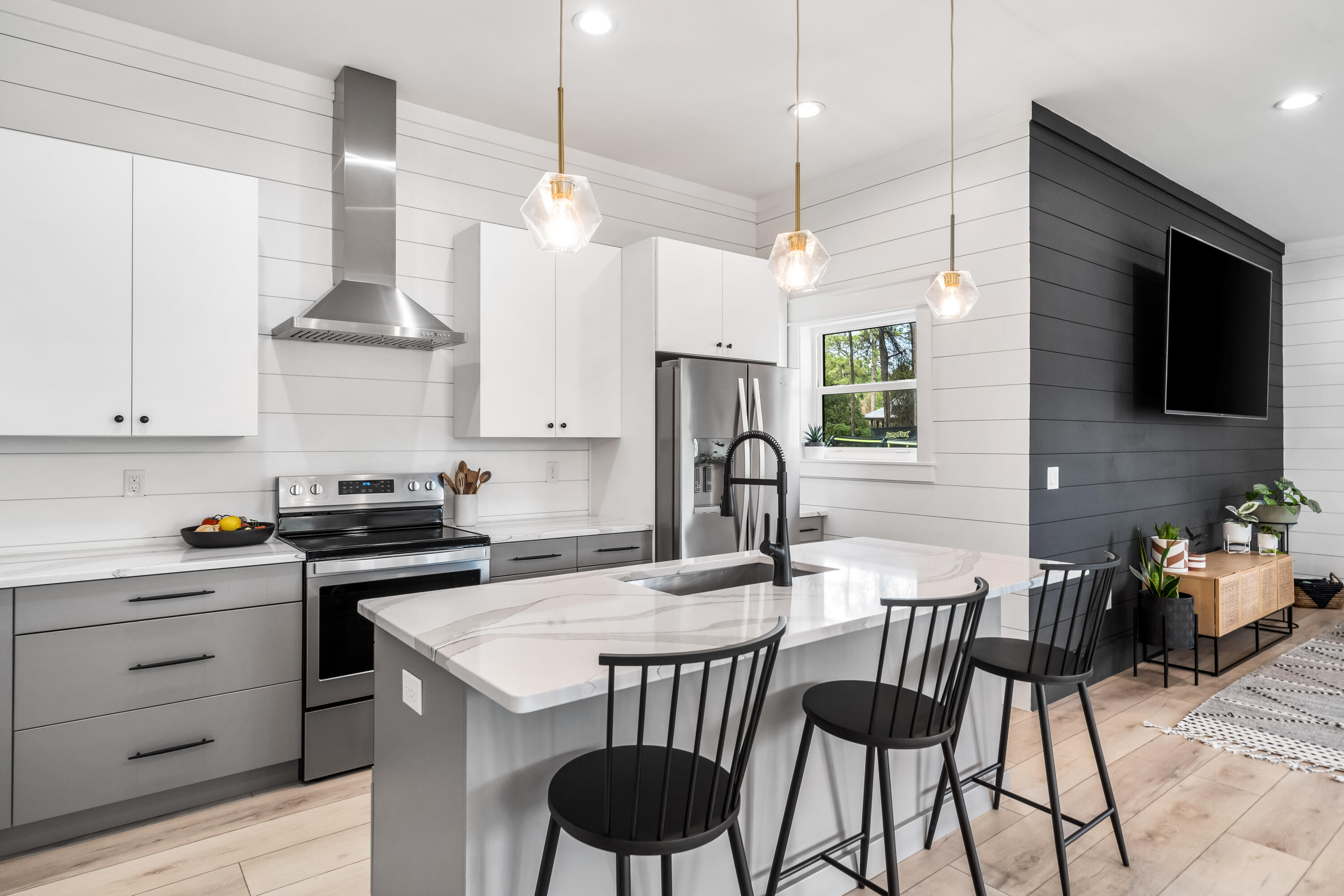 Bayshore Pines - Residential