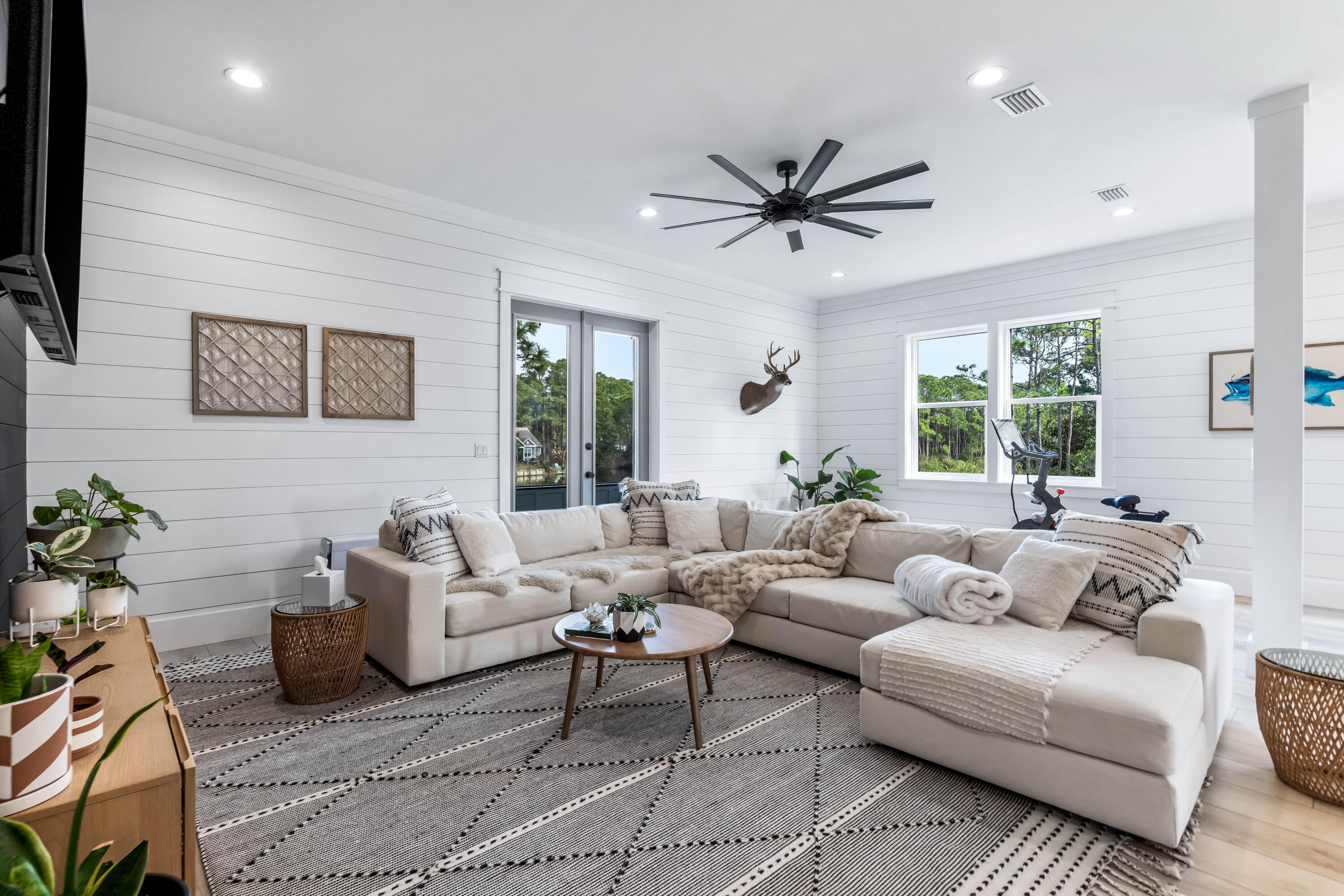 Bayshore Pines - Residential