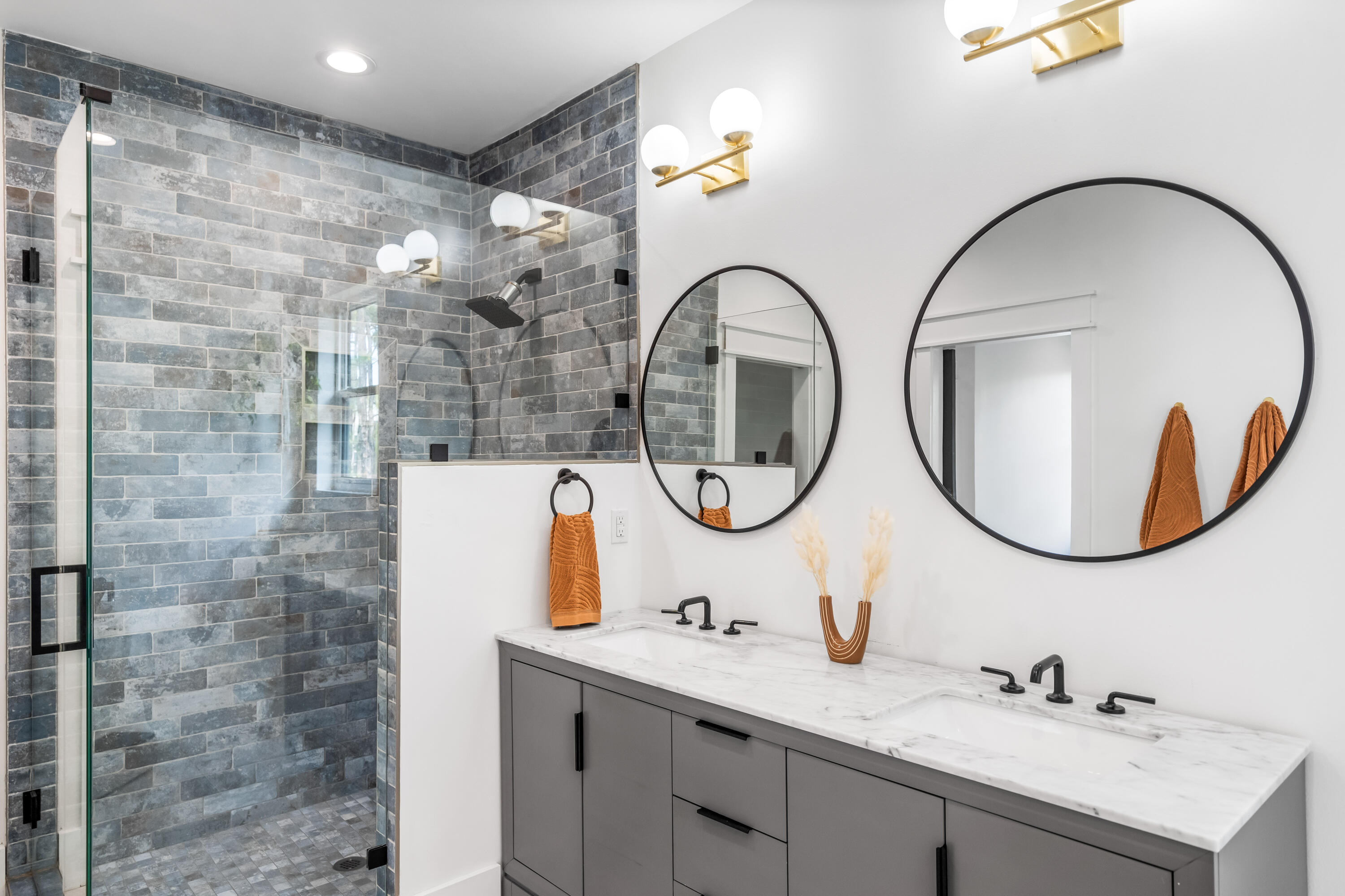 Bayshore Pines - Residential