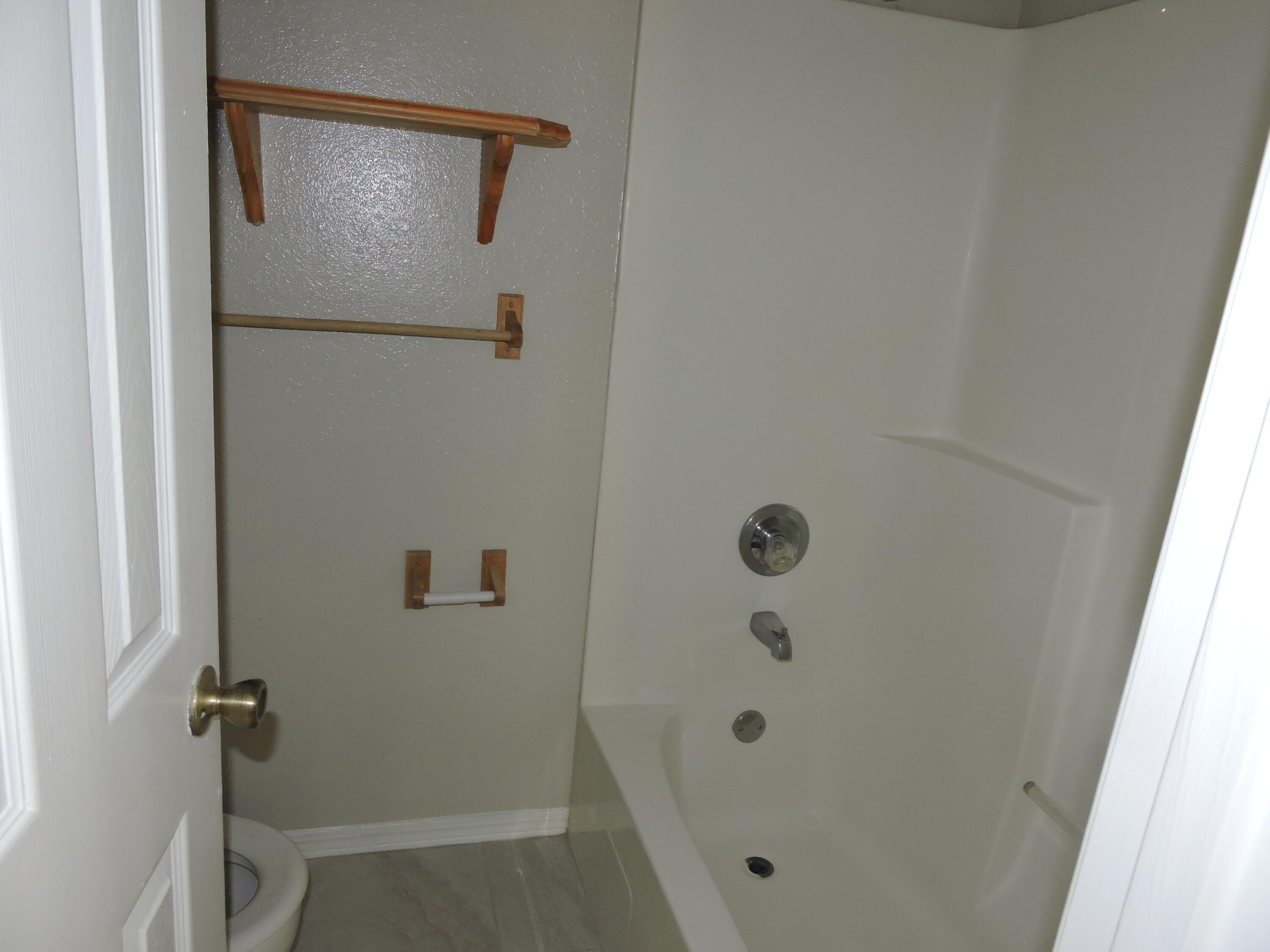 VALLEY T/H - Residential Lease