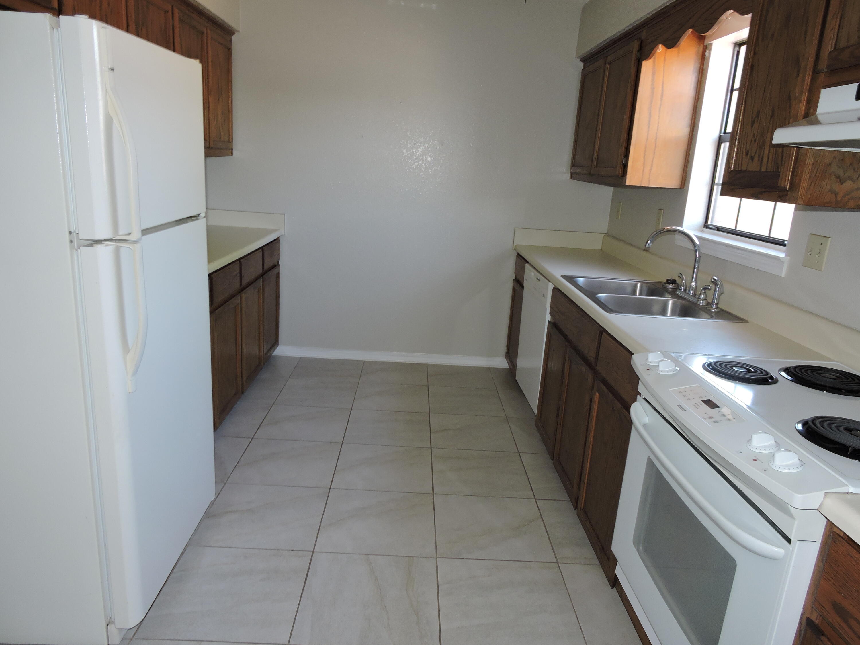 VALLEY T/H - Residential Lease