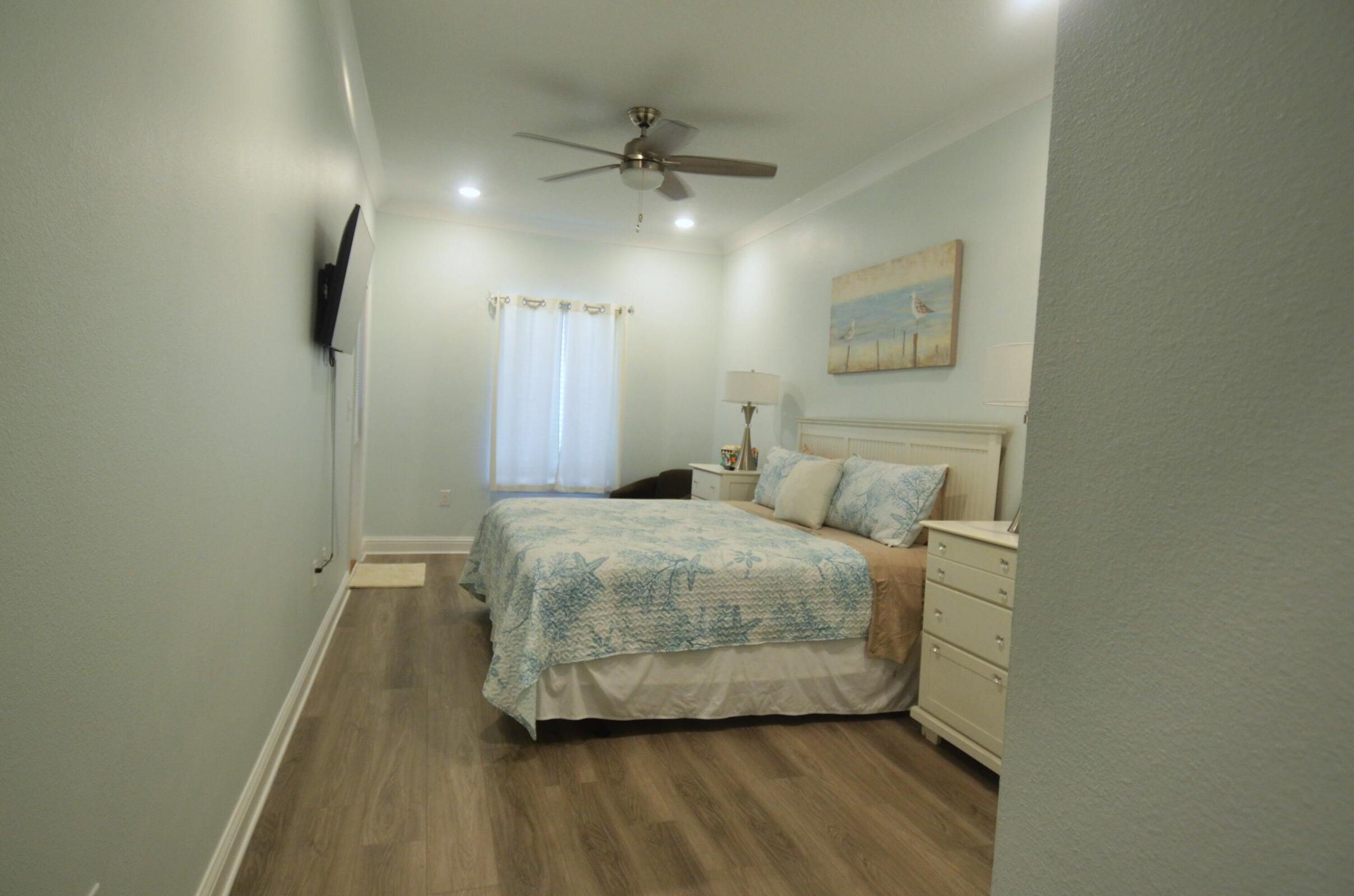 KARA LAKE TOWNHOMES - Residential