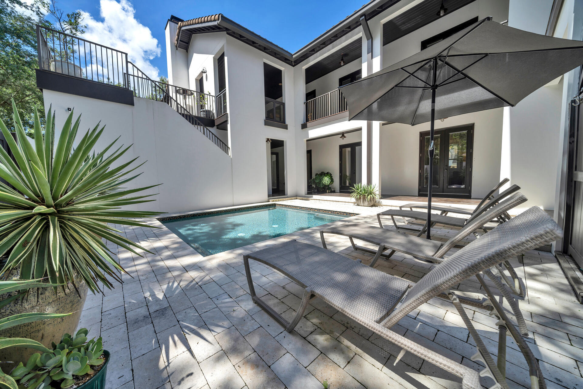 BOTANY BAYOU - Residential