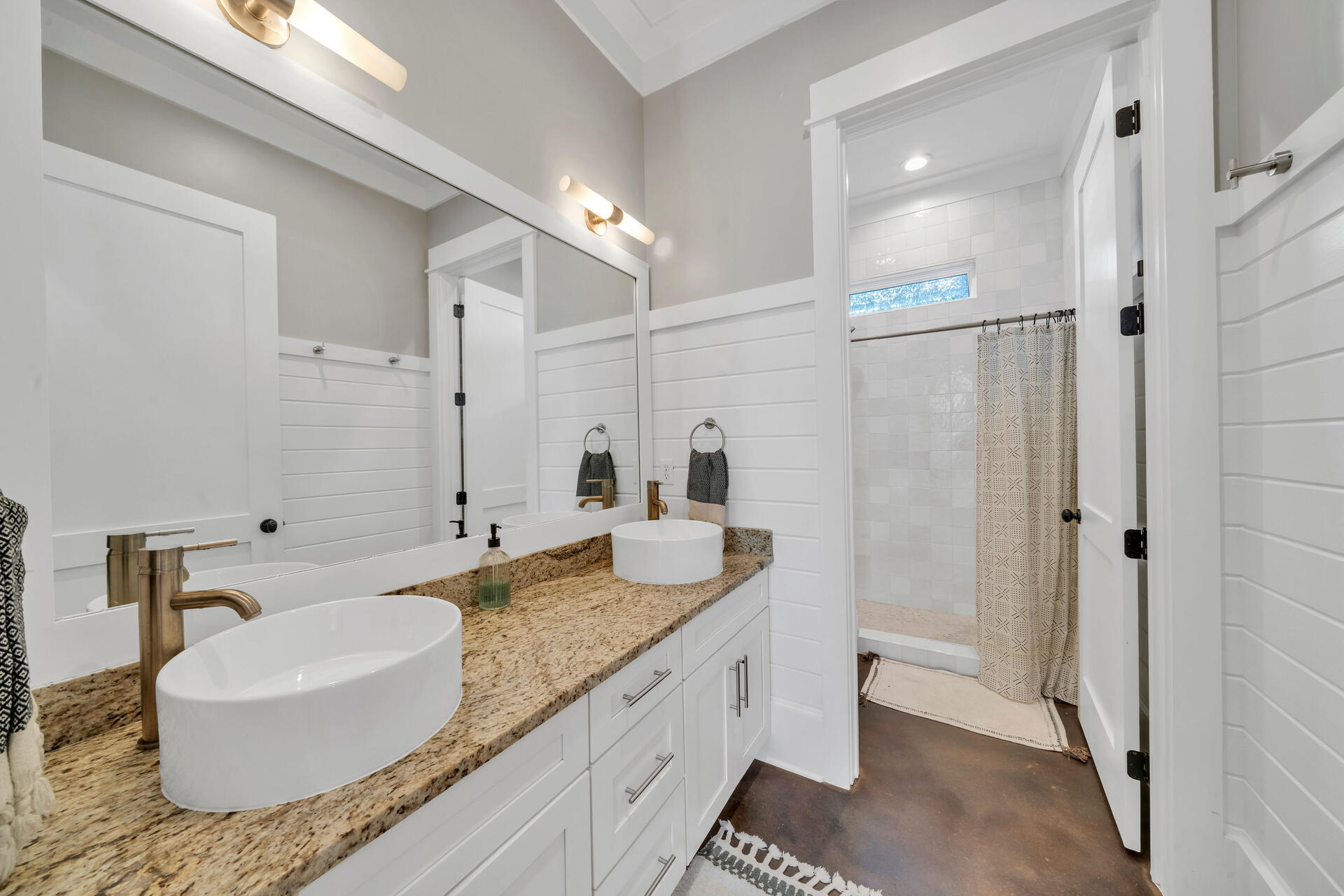 BOTANY BAYOU - Residential