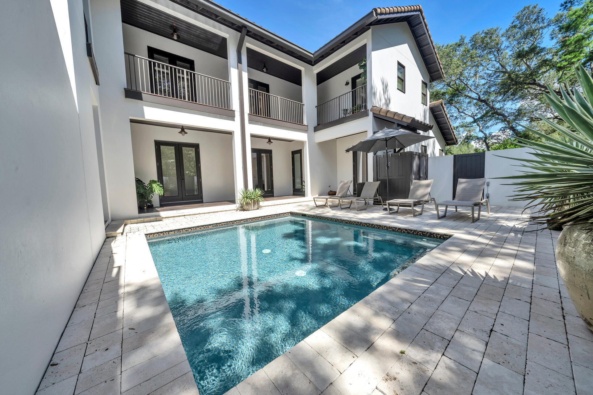 BOTANY BAYOU - Residential