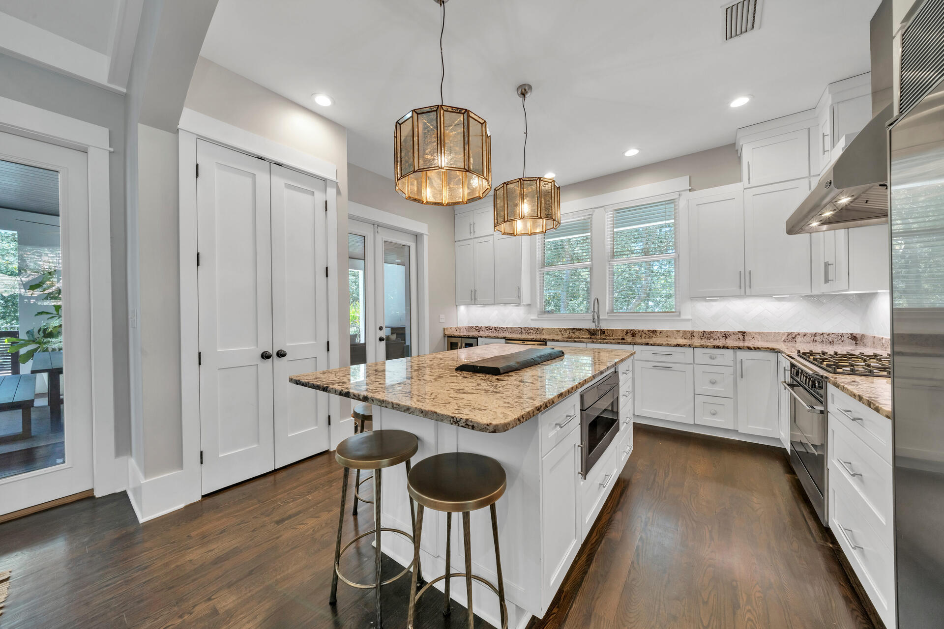BOTANY BAYOU - Residential