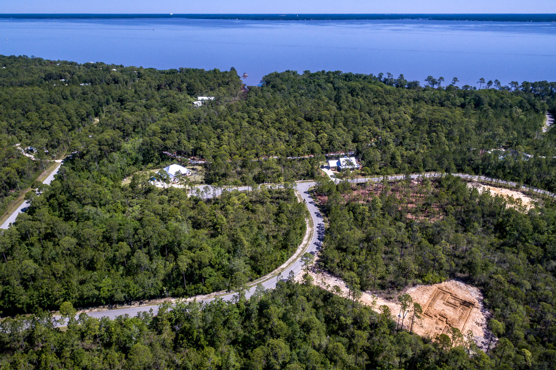 SECLUSION BAY - Land