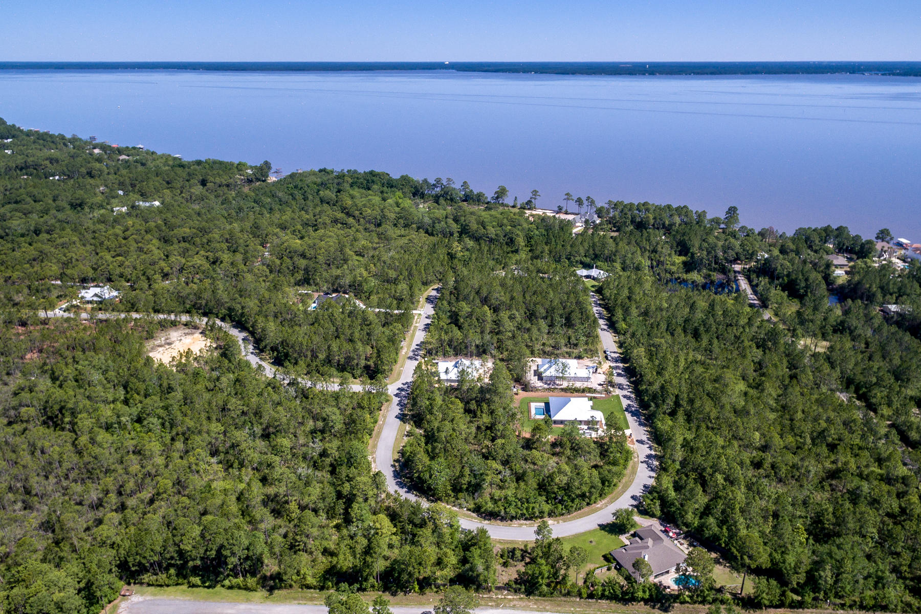 SECLUSION BAY - Land