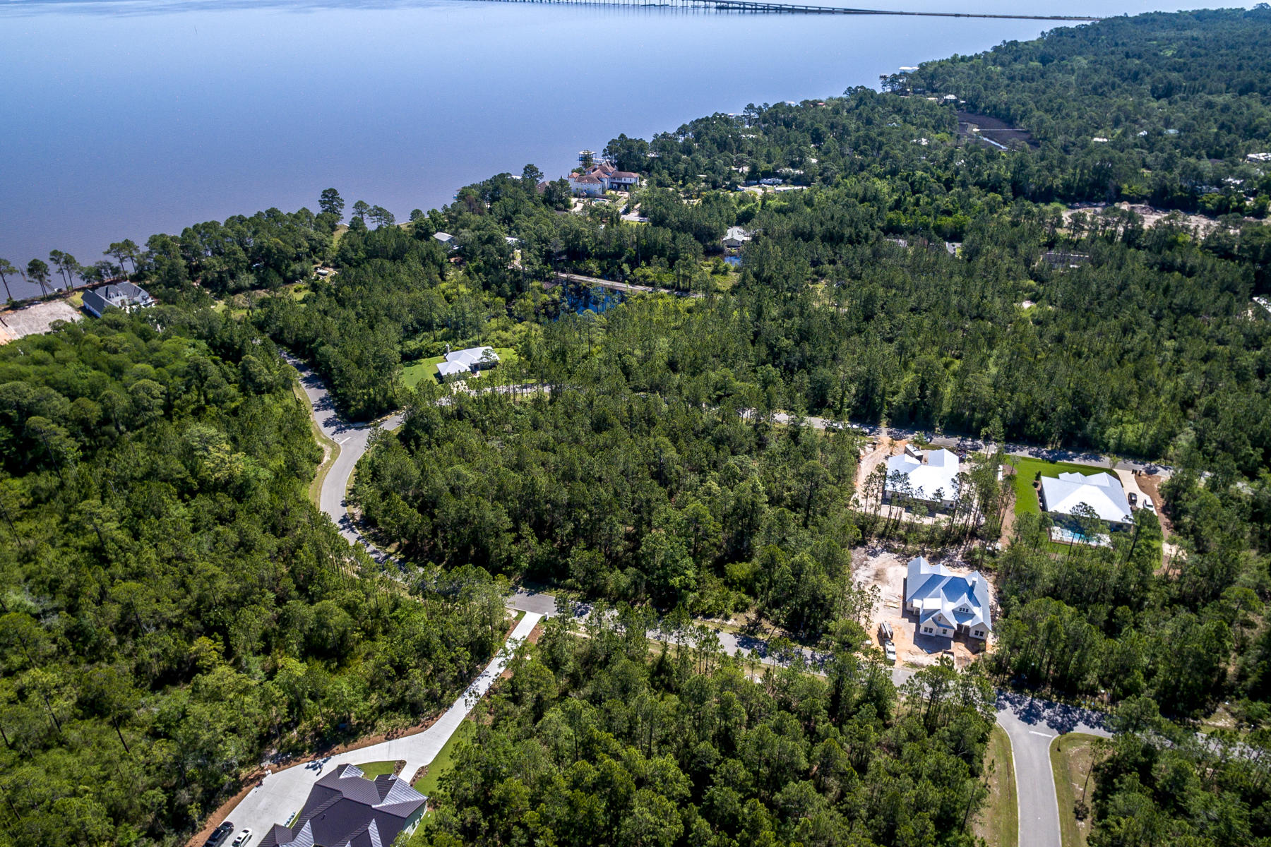 SECLUSION BAY - Land