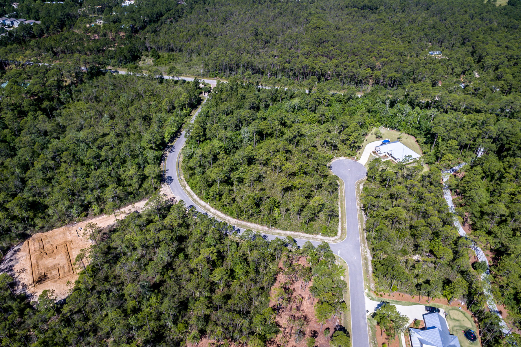 SECLUSION BAY - Land