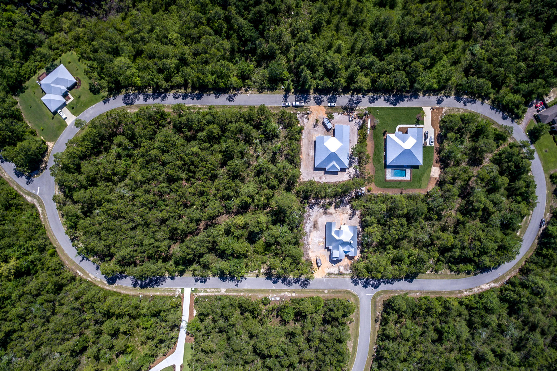 SECLUSION BAY - Land