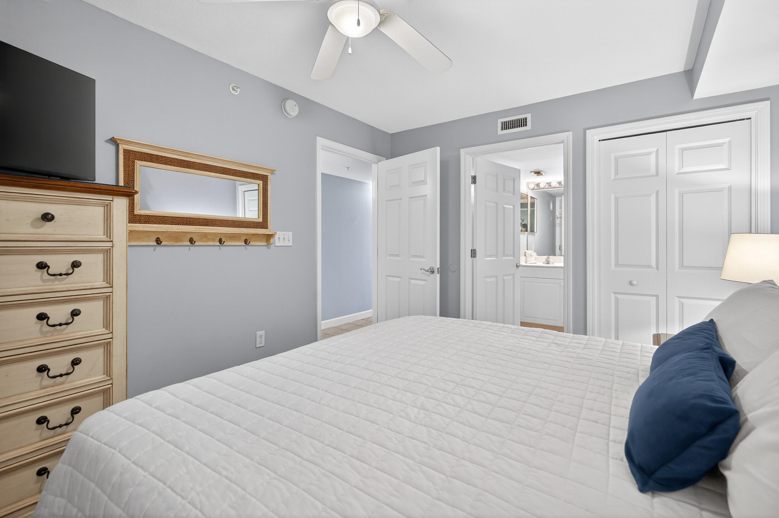 866 Santa Rosa Boulevard 317