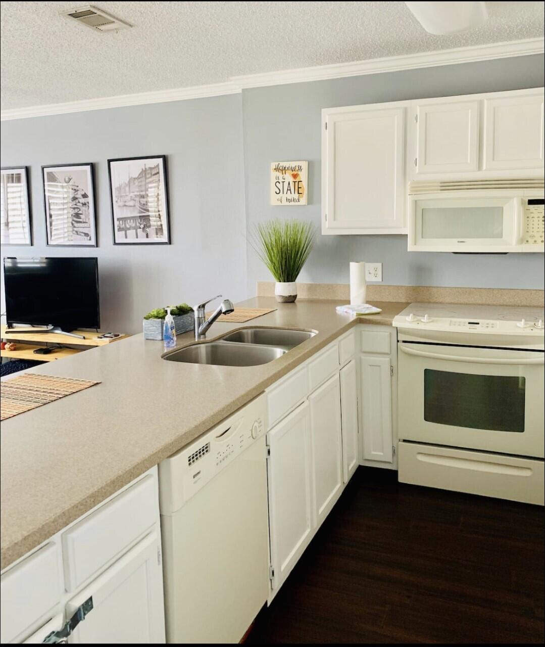 ISLAND HOME CONDO - Residential