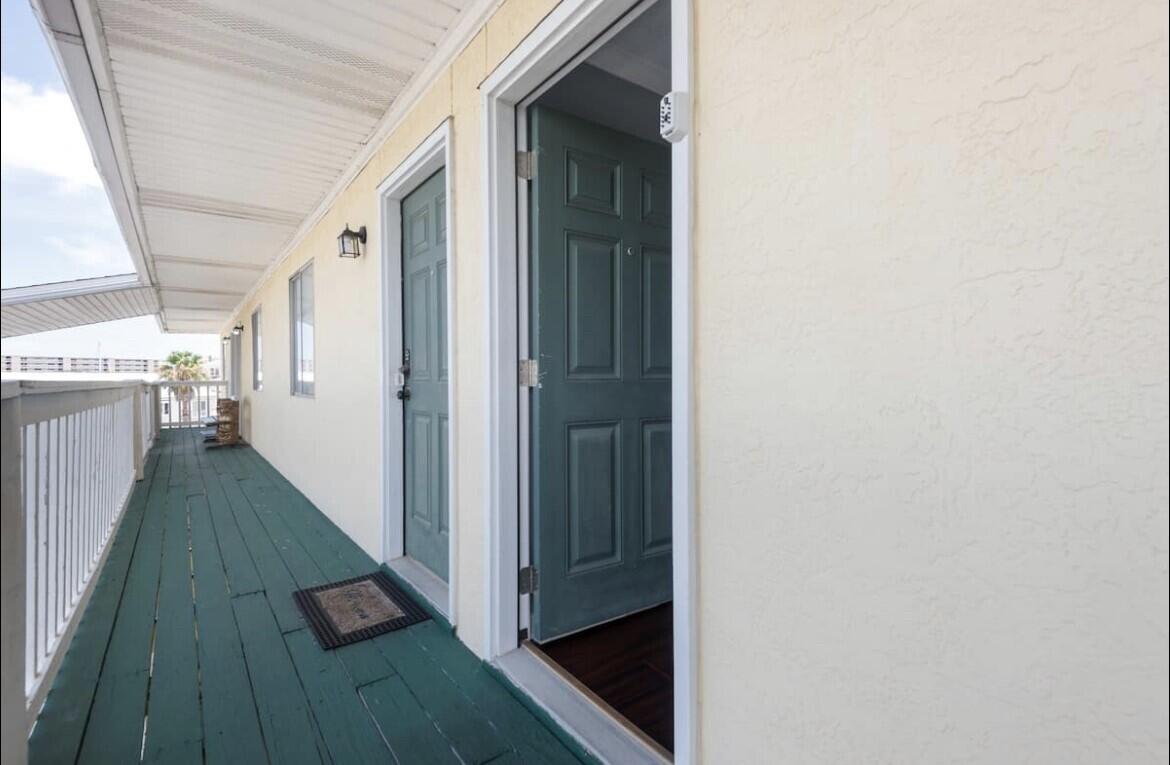 ISLAND HOME CONDO - Residential