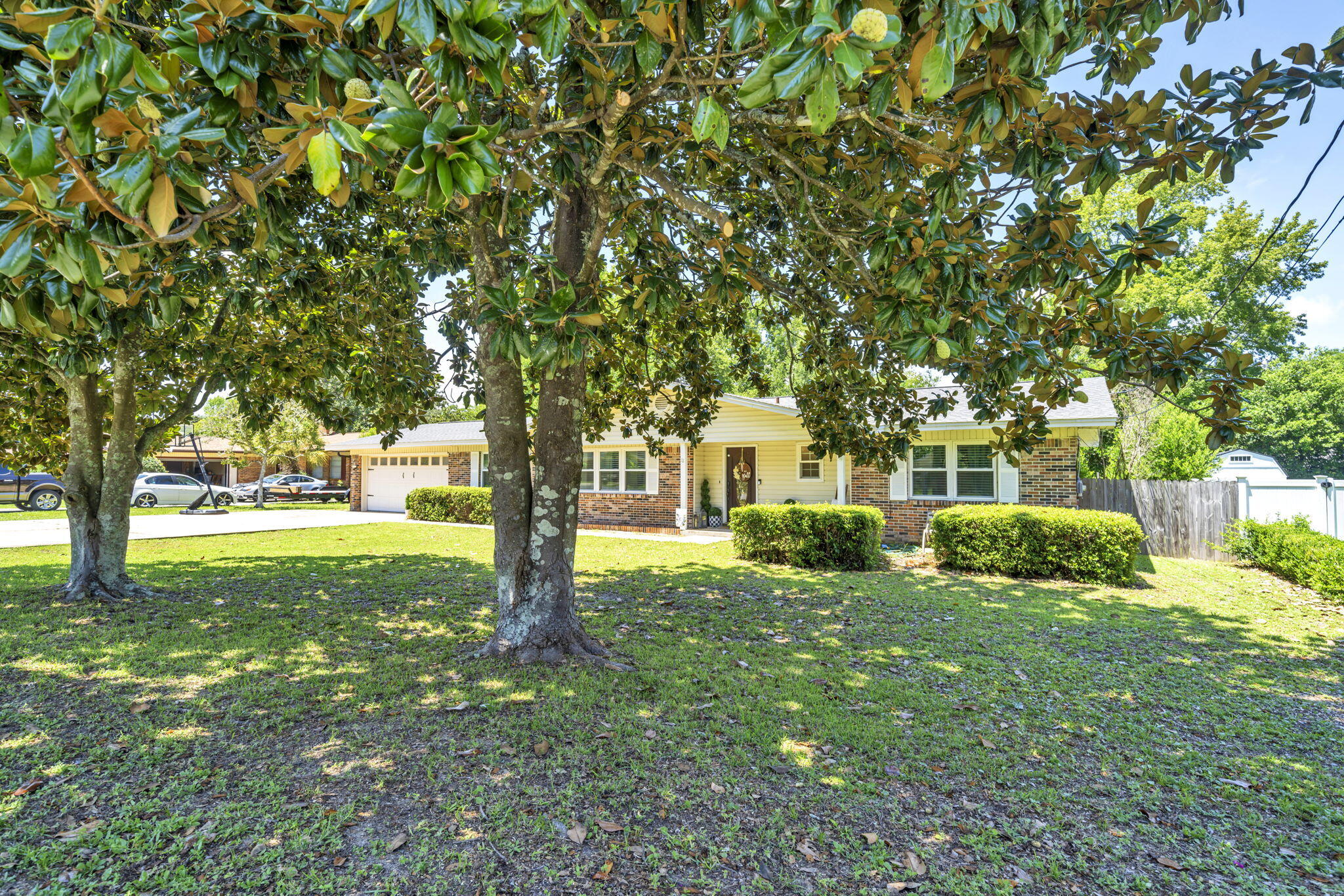 BAYOU POQUITO - Residential