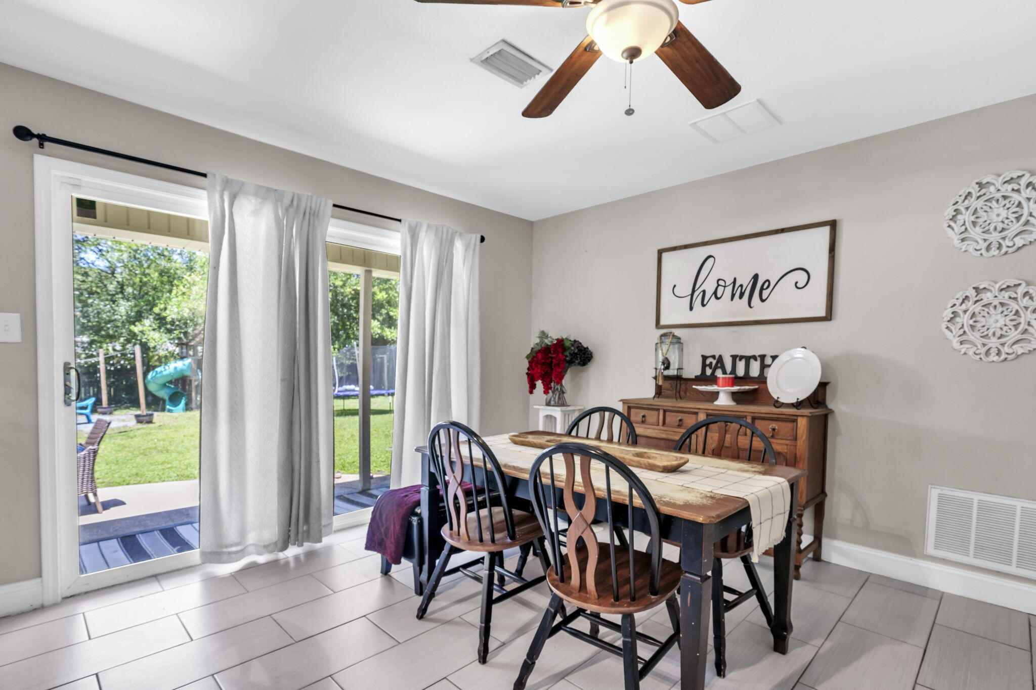 BAYOU POQUITO - Residential
