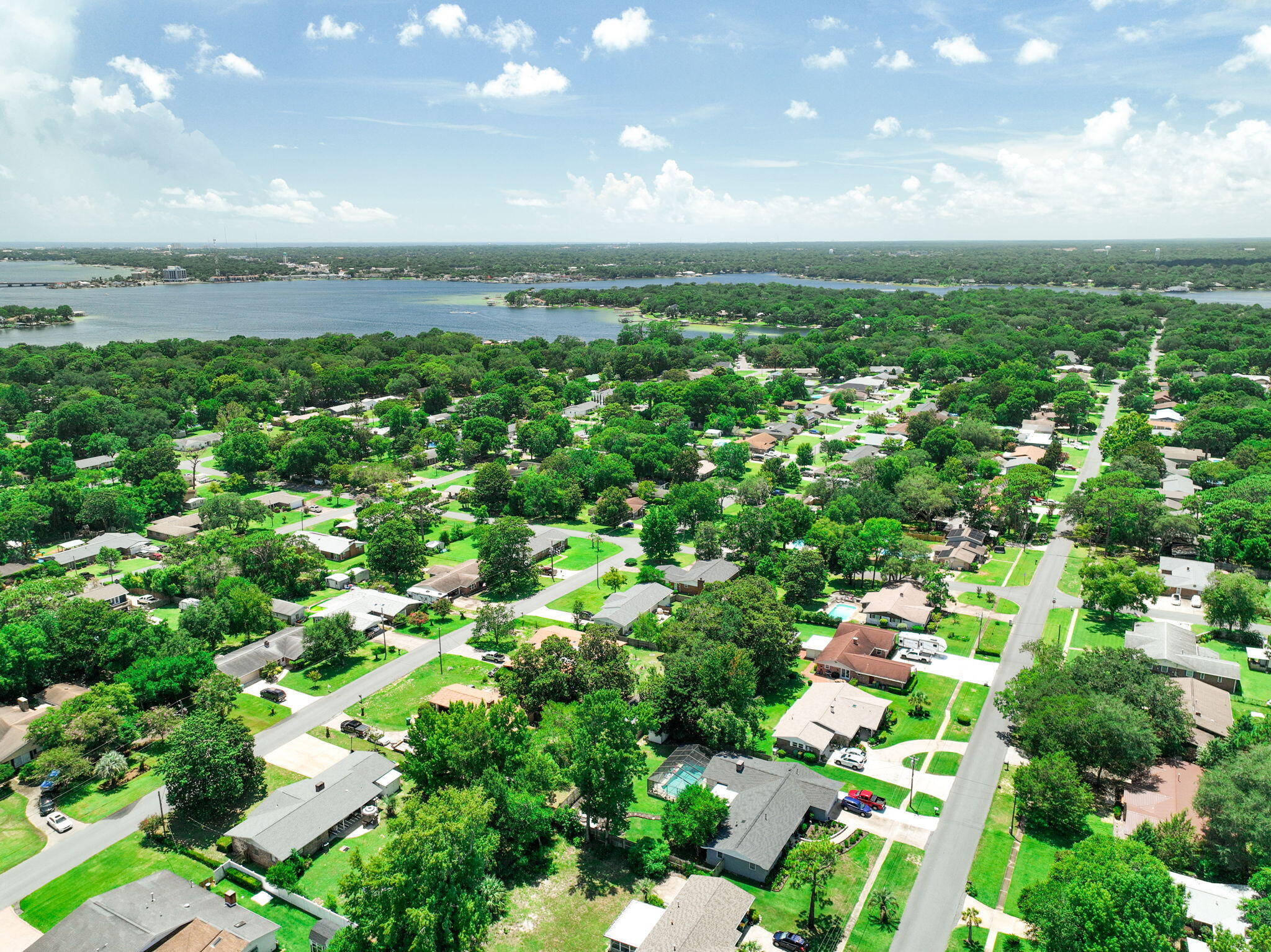 BAYOU POQUITO - Residential