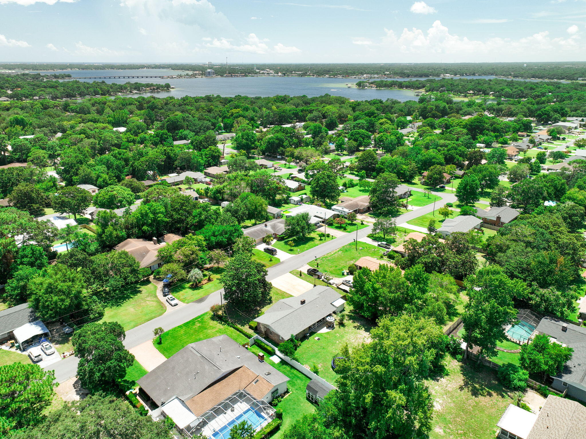 BAYOU POQUITO - Residential