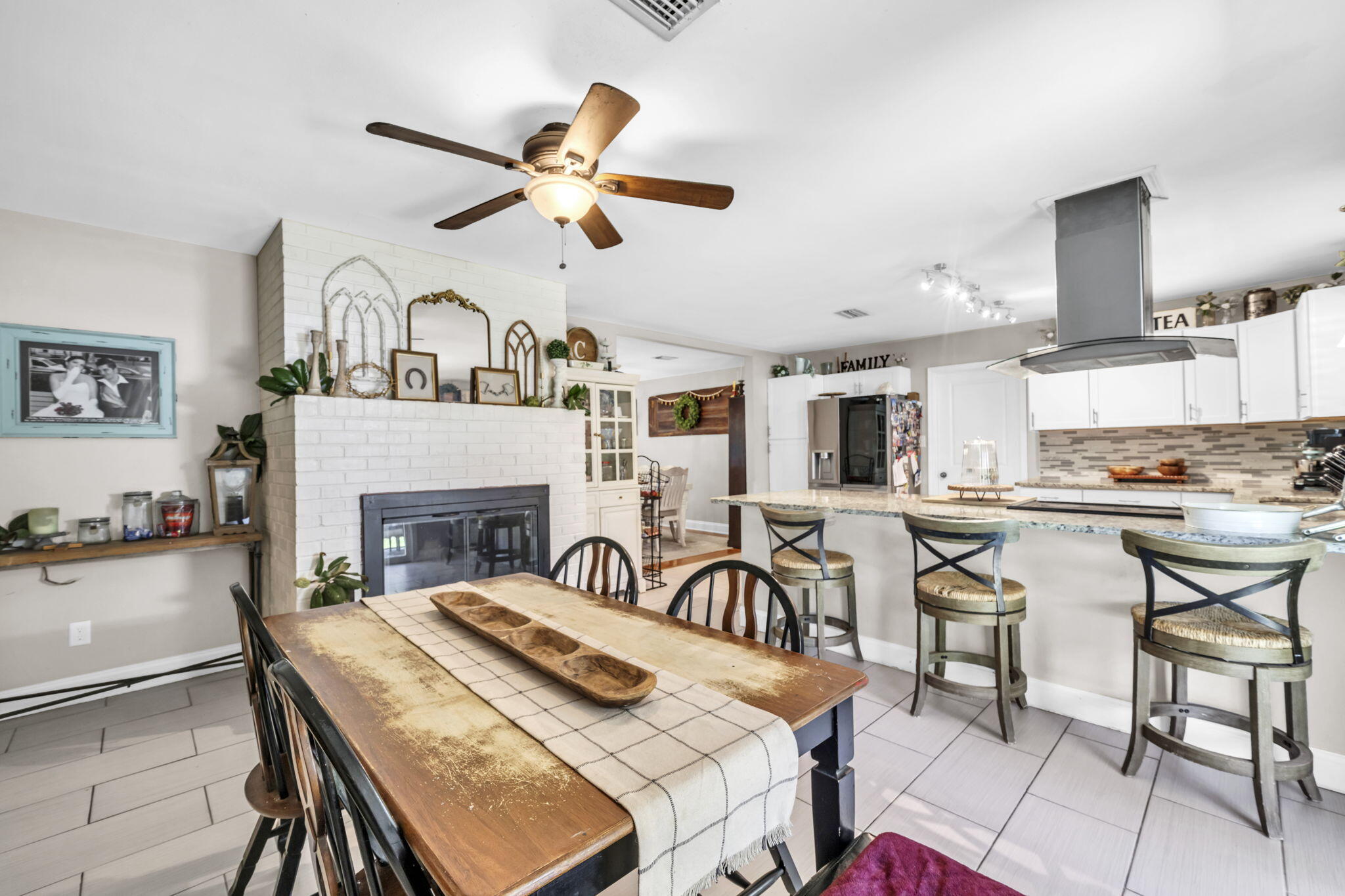 BAYOU POQUITO - Residential
