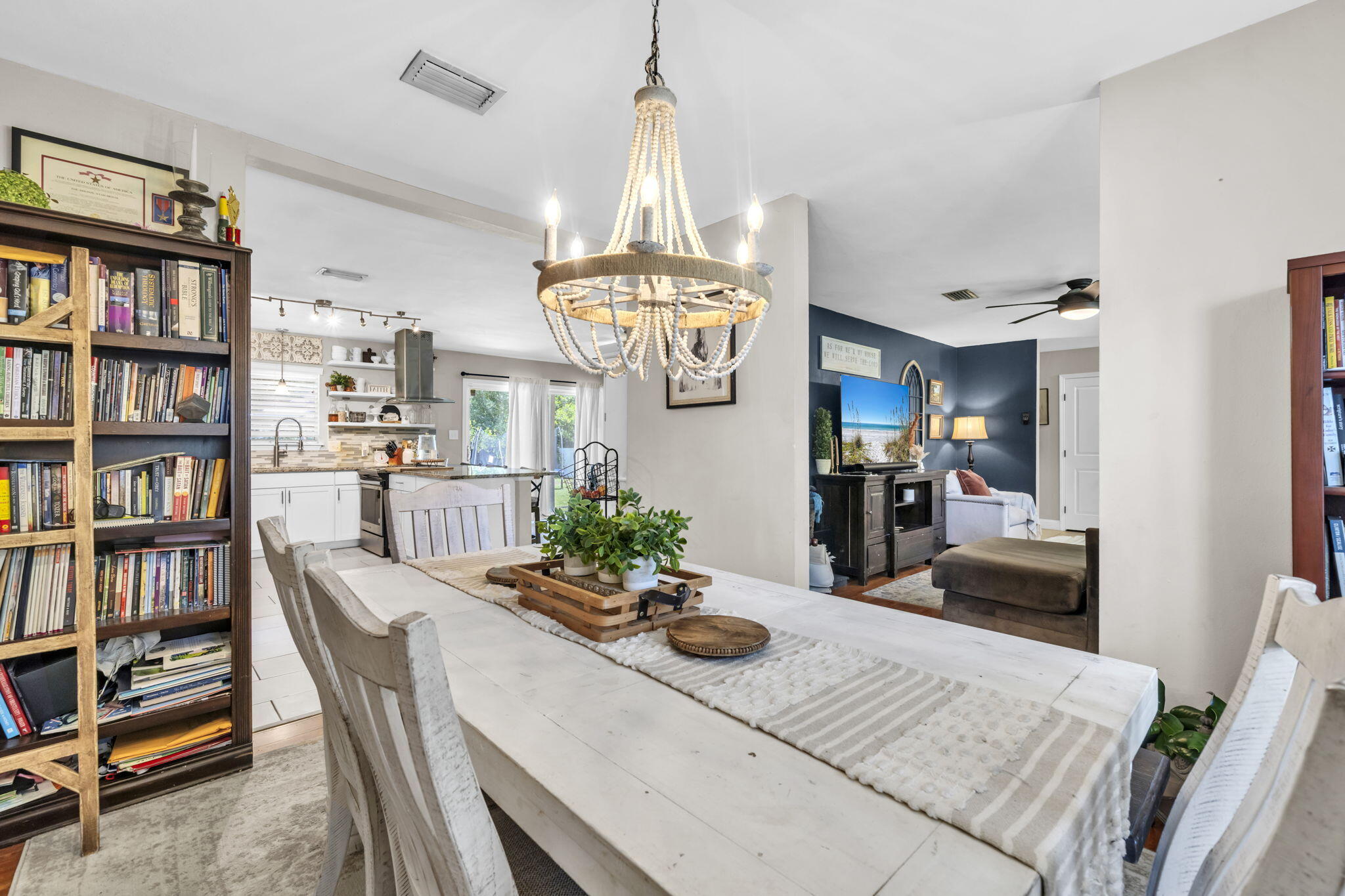 BAYOU POQUITO - Residential