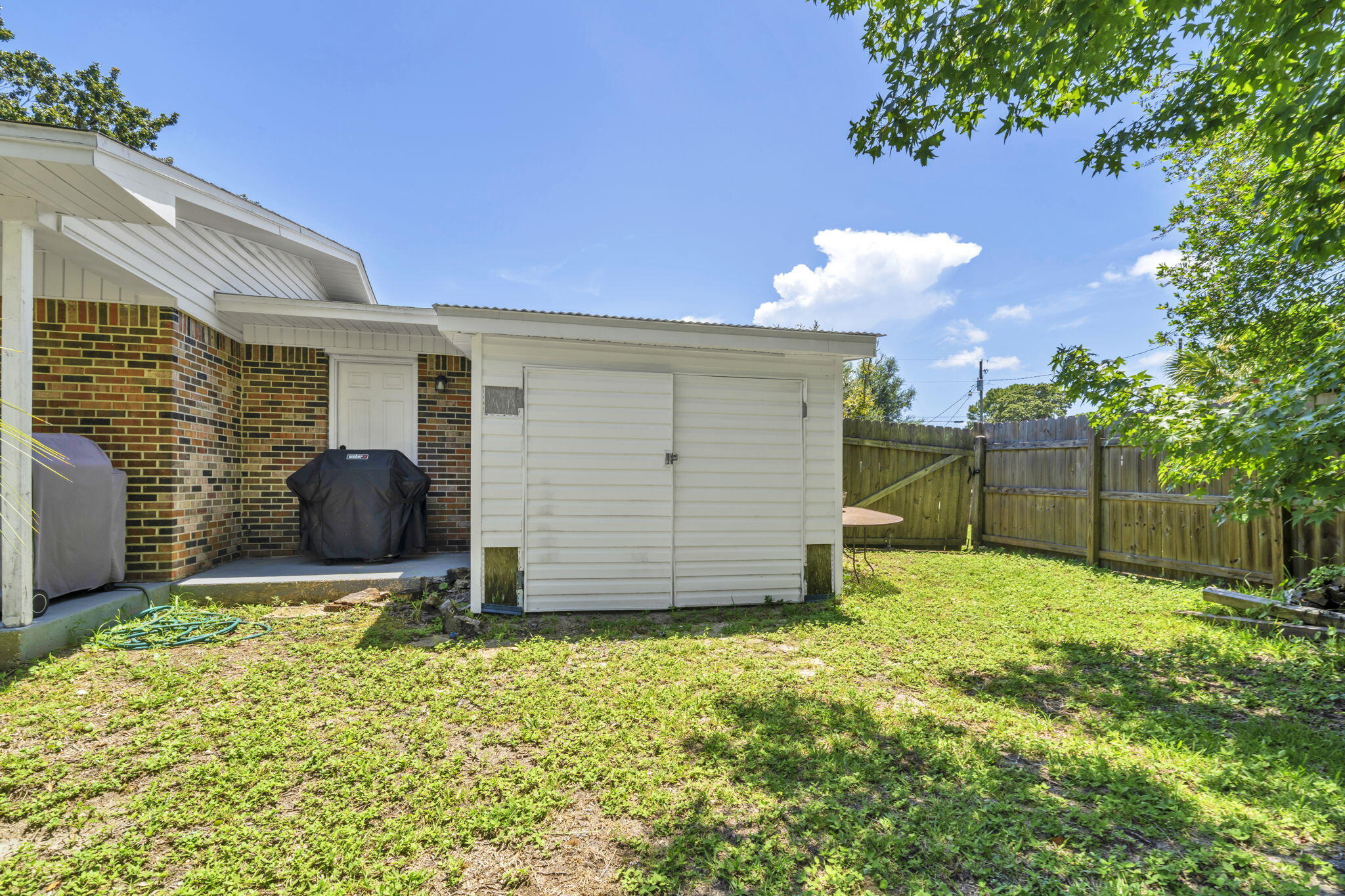 BAYOU POQUITO - Residential