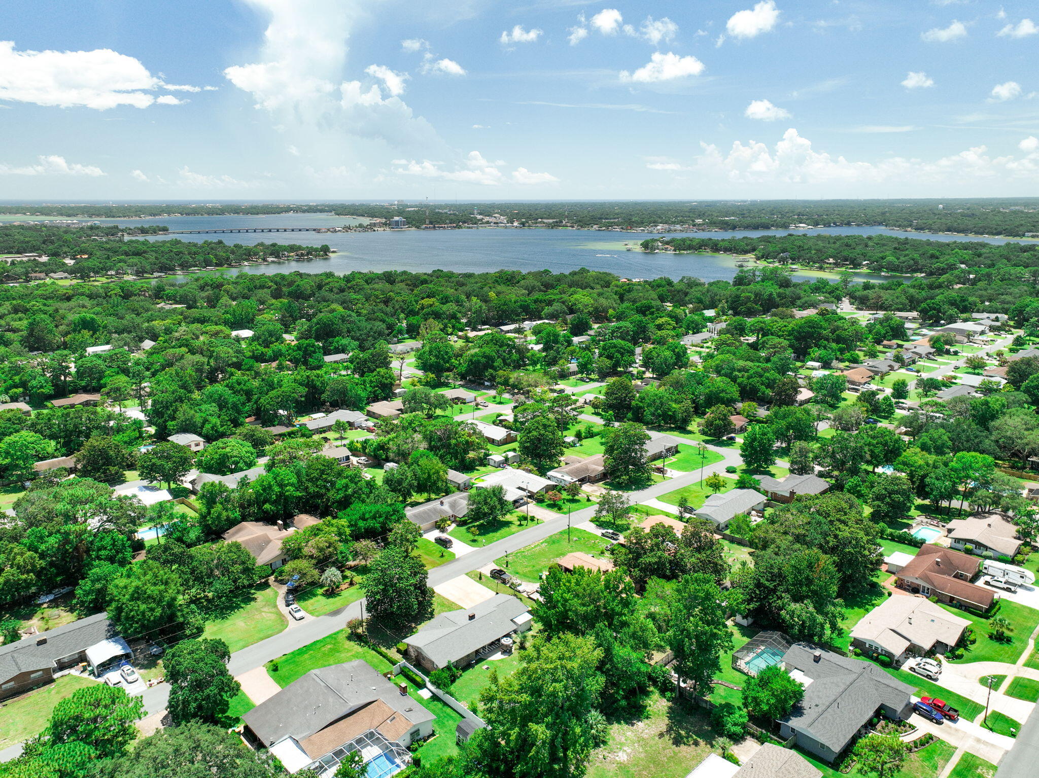 BAYOU POQUITO - Residential