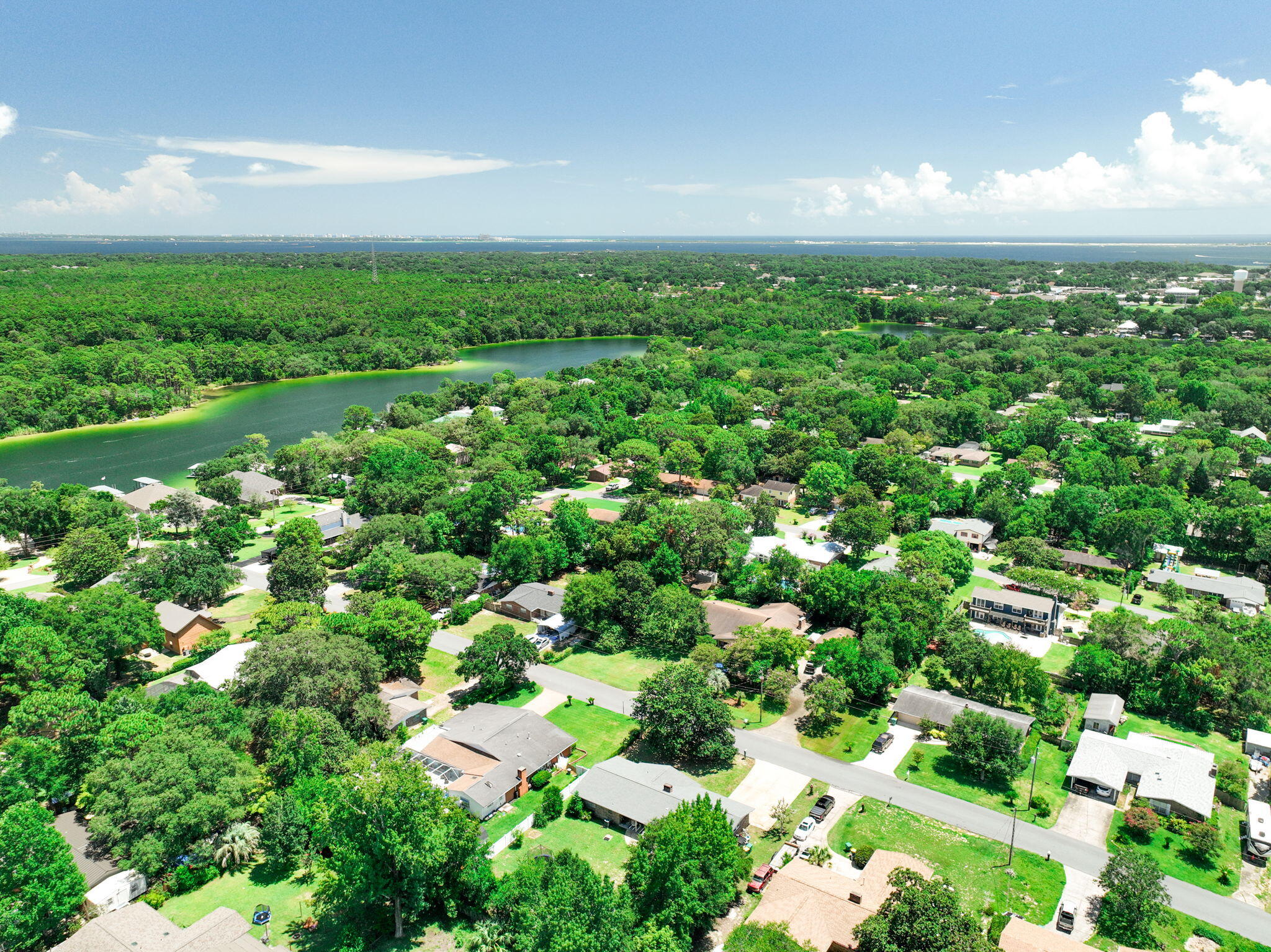 BAYOU POQUITO - Residential