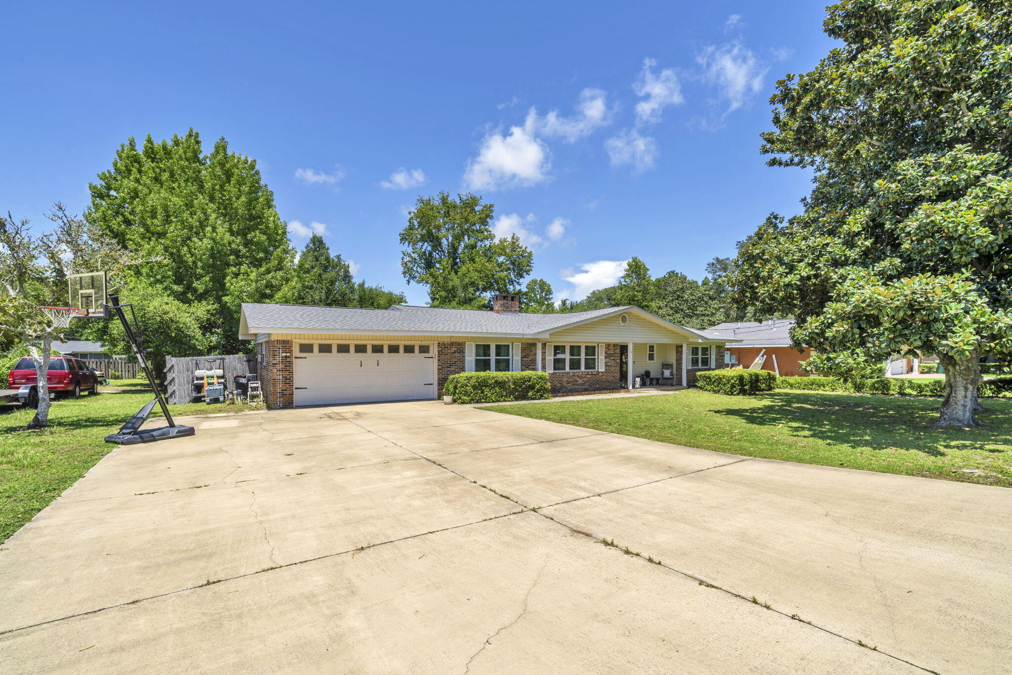 BAYOU POQUITO - Residential