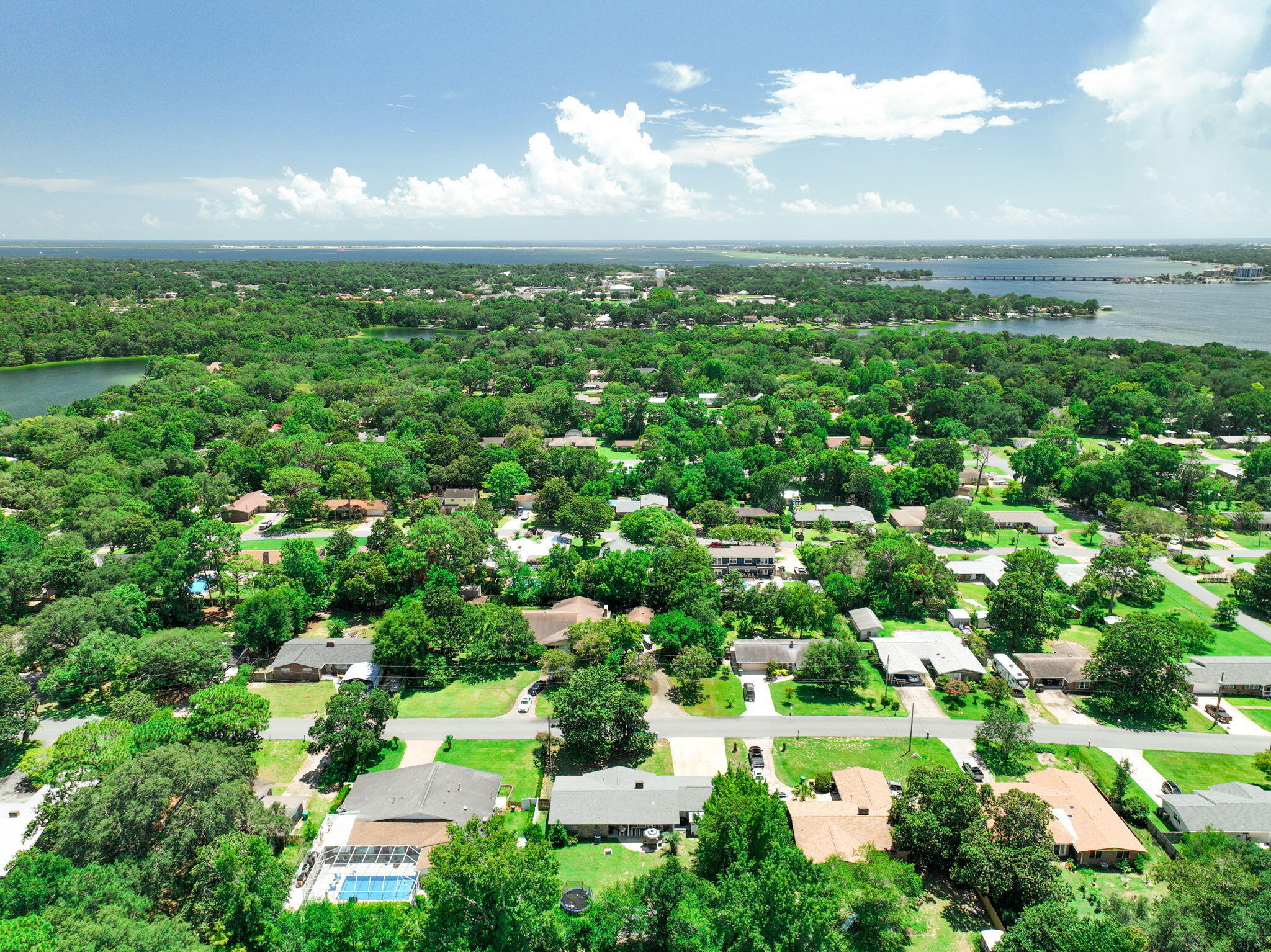 BAYOU POQUITO - Residential