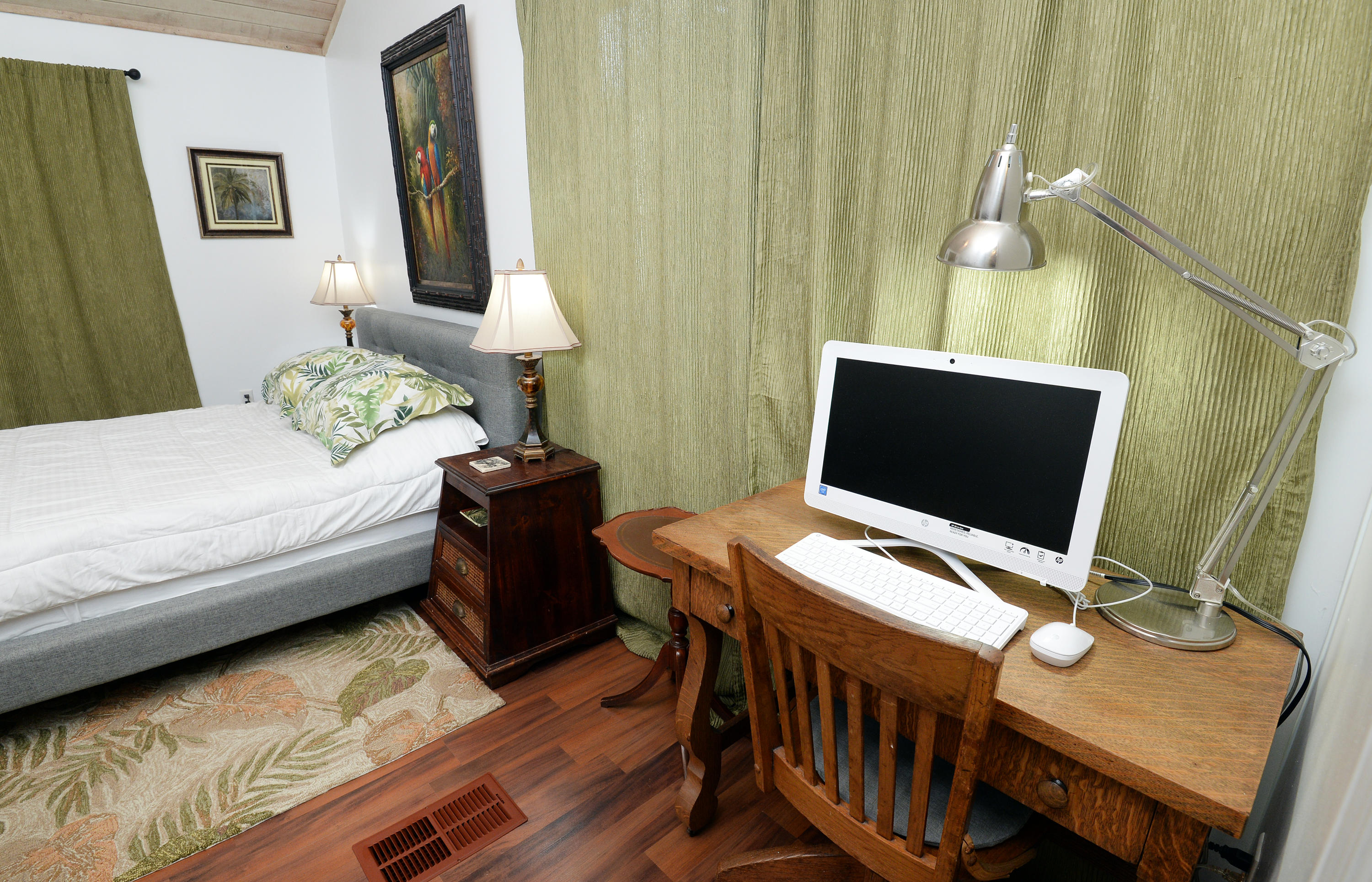 NO RECORDED SUBDIVISION - Residential