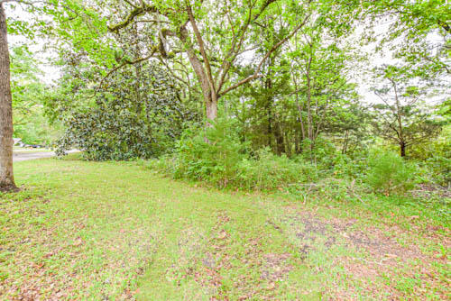 NO RECORDED SUBDIVISION - Land