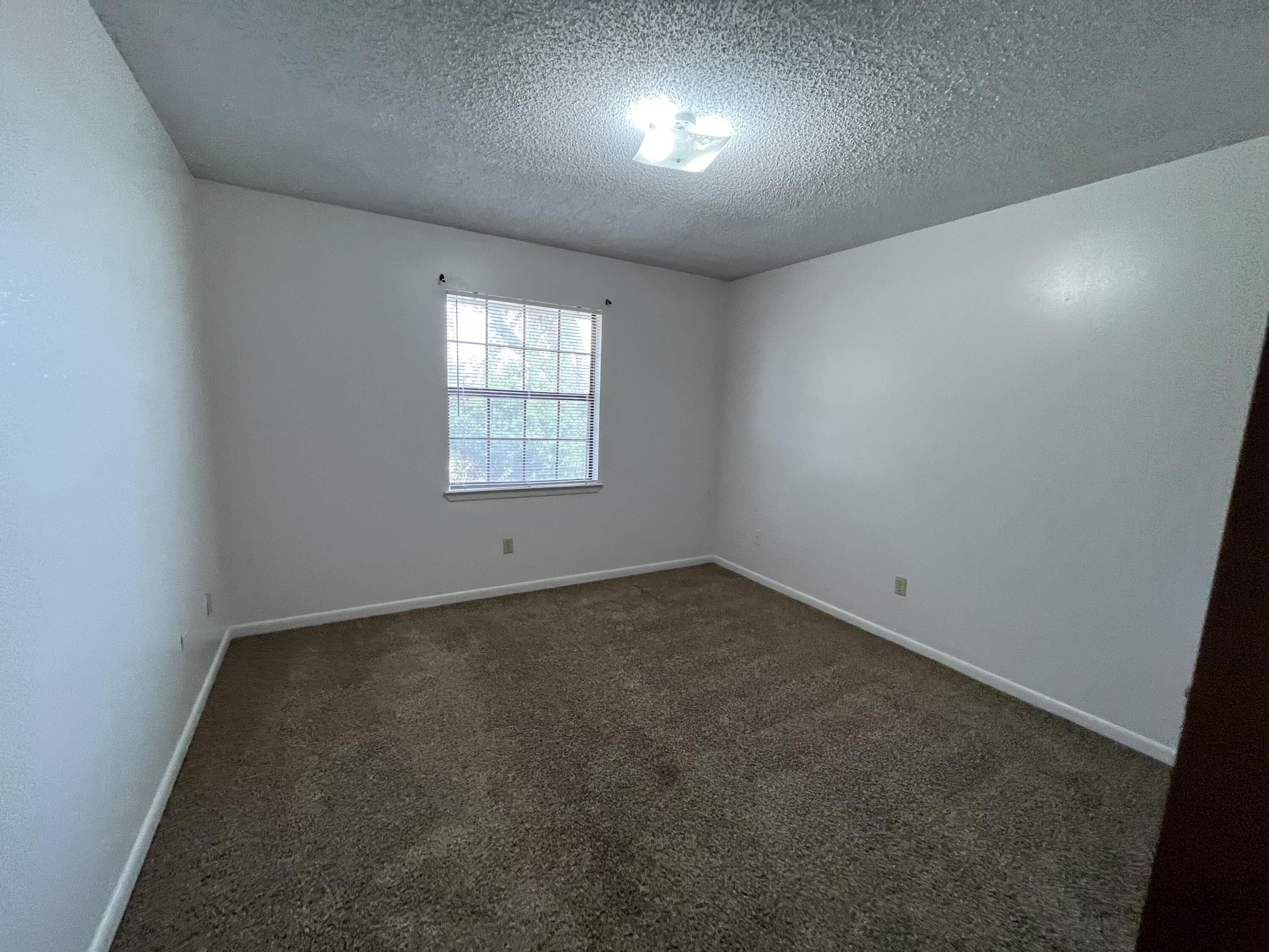 CLASSIC MANOR - Residential Lease