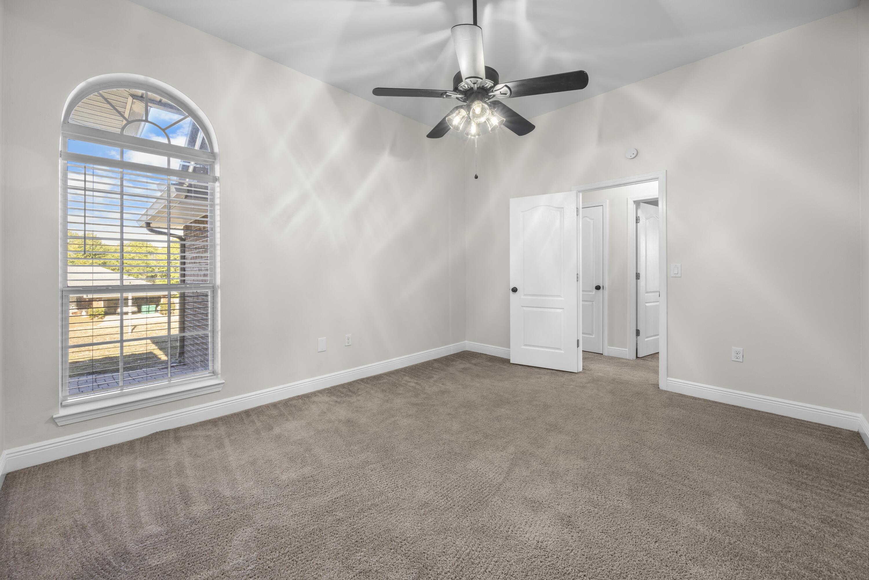 SILVER CREEK ESTATES - Residential