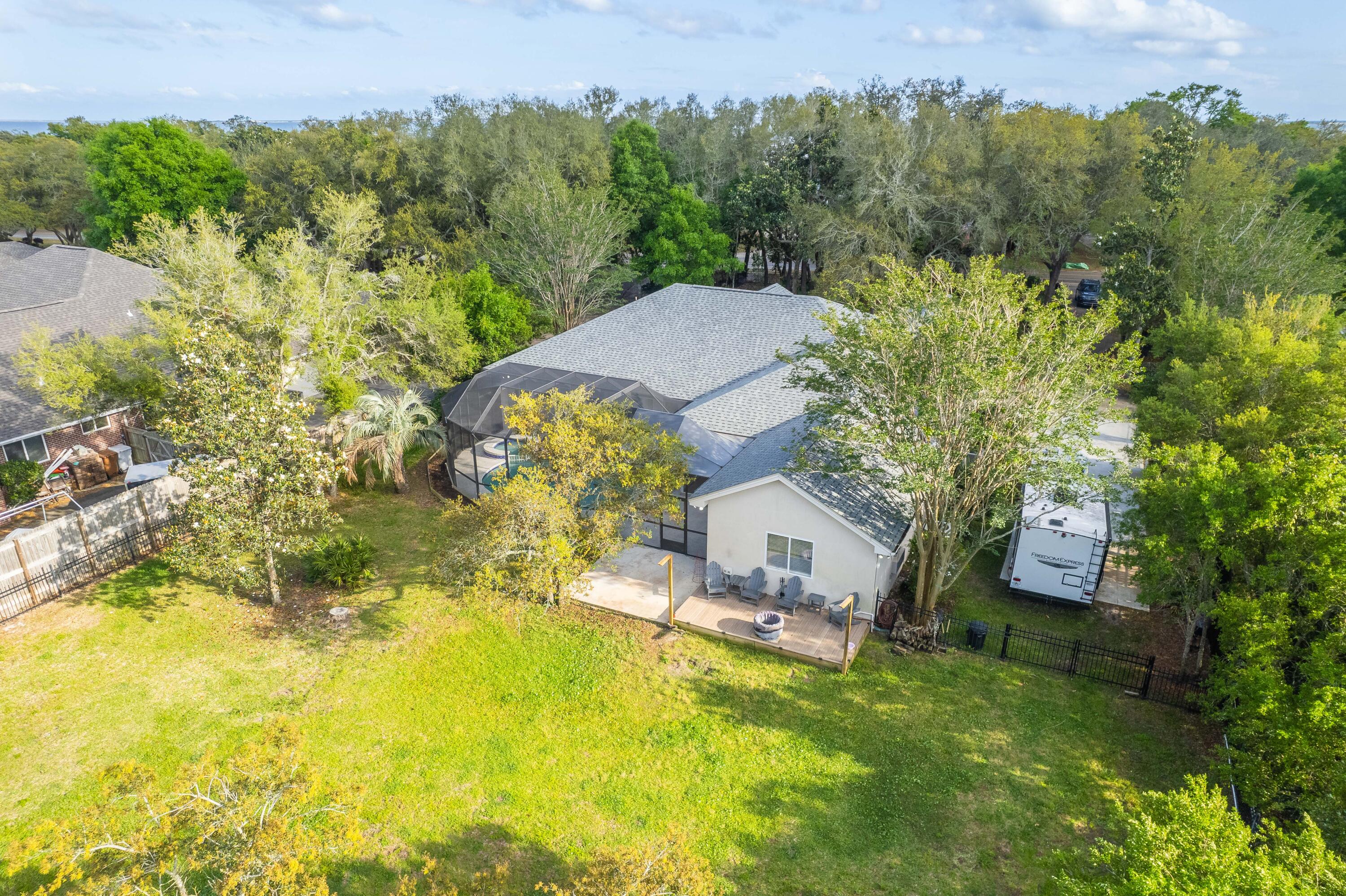 SOUNDSIDE - Residential