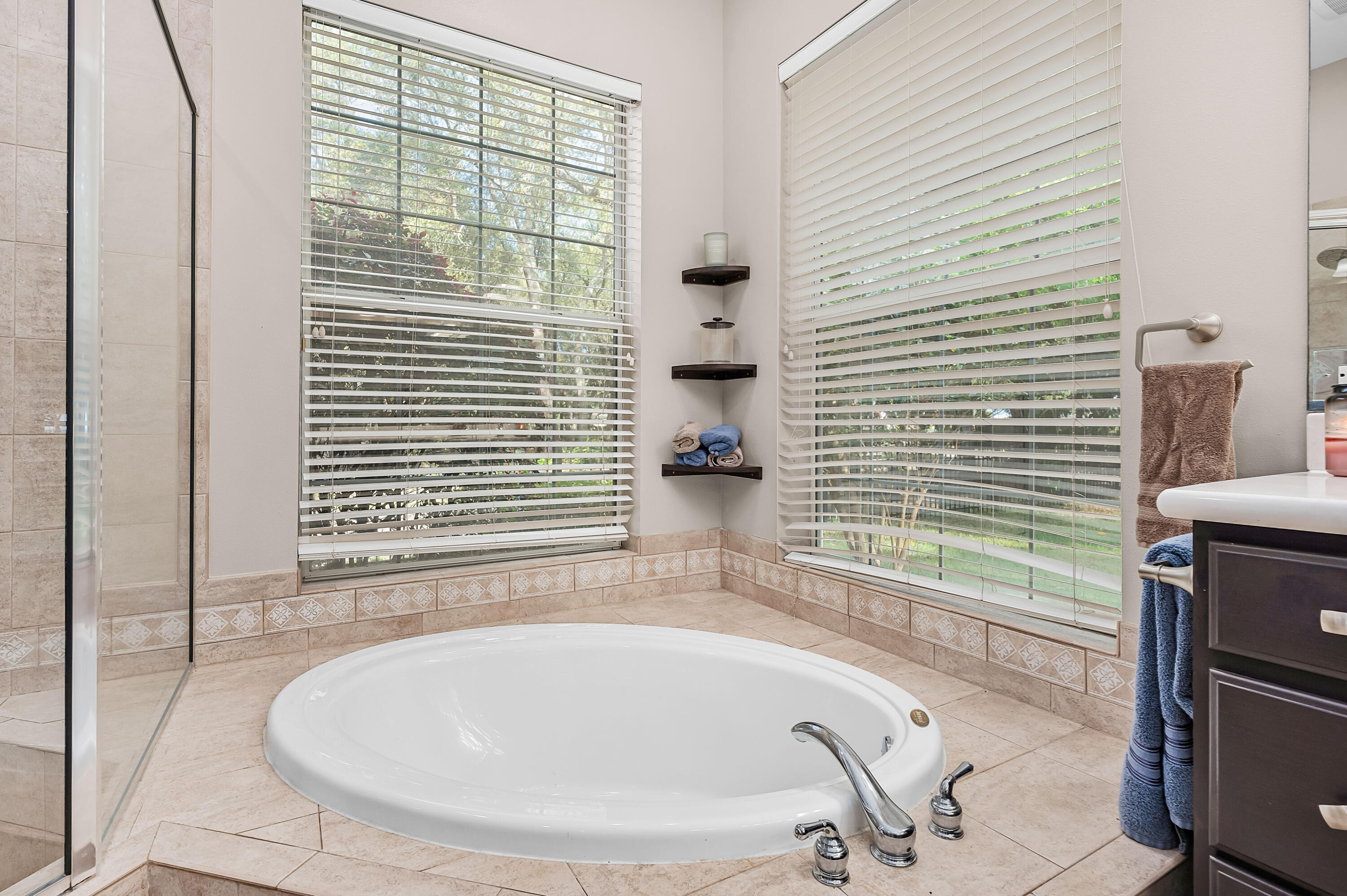 SOUNDSIDE - Residential