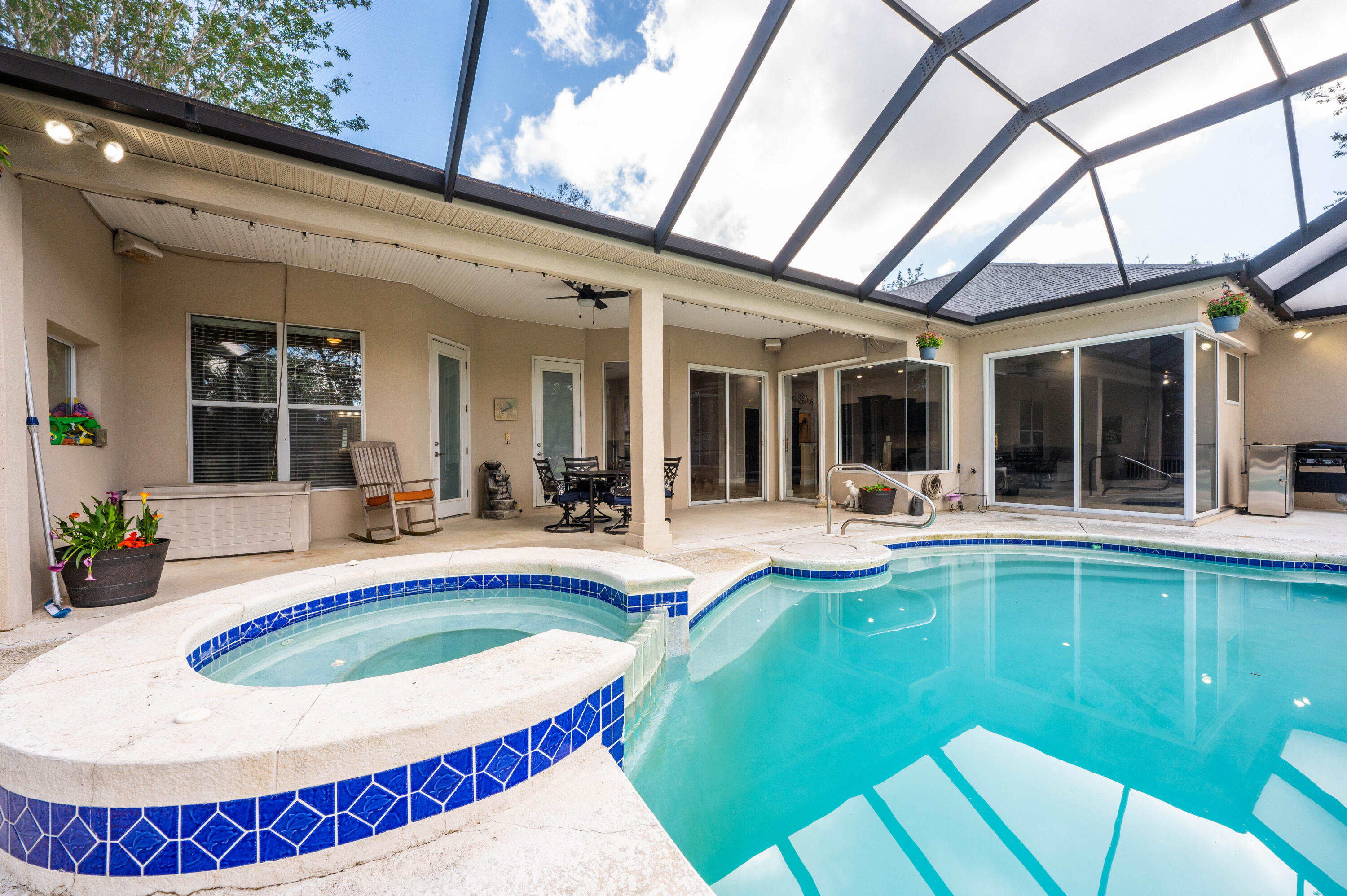 SOUNDSIDE - Residential