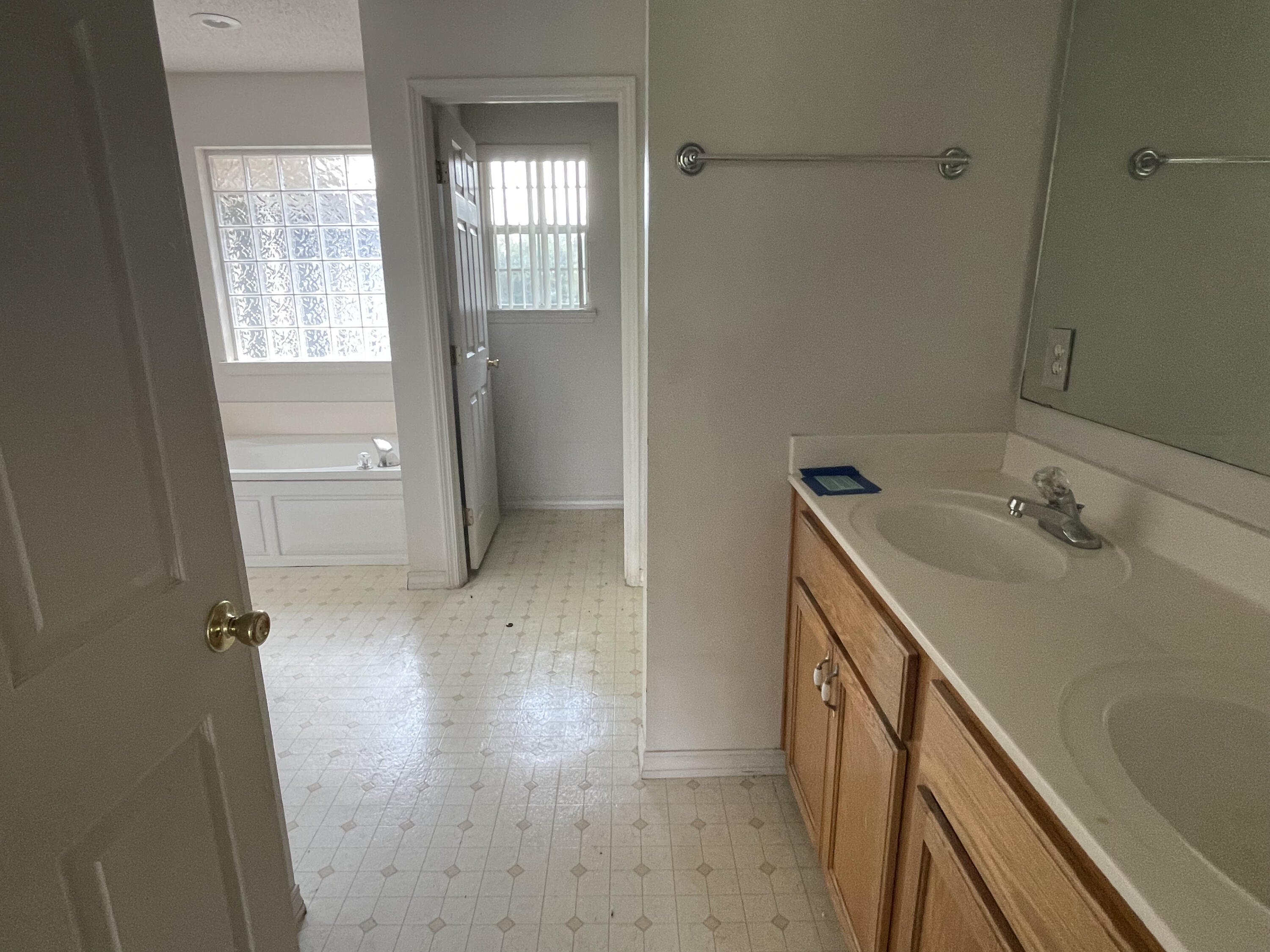 RIVERCHASE S/D PH 3 - Residential