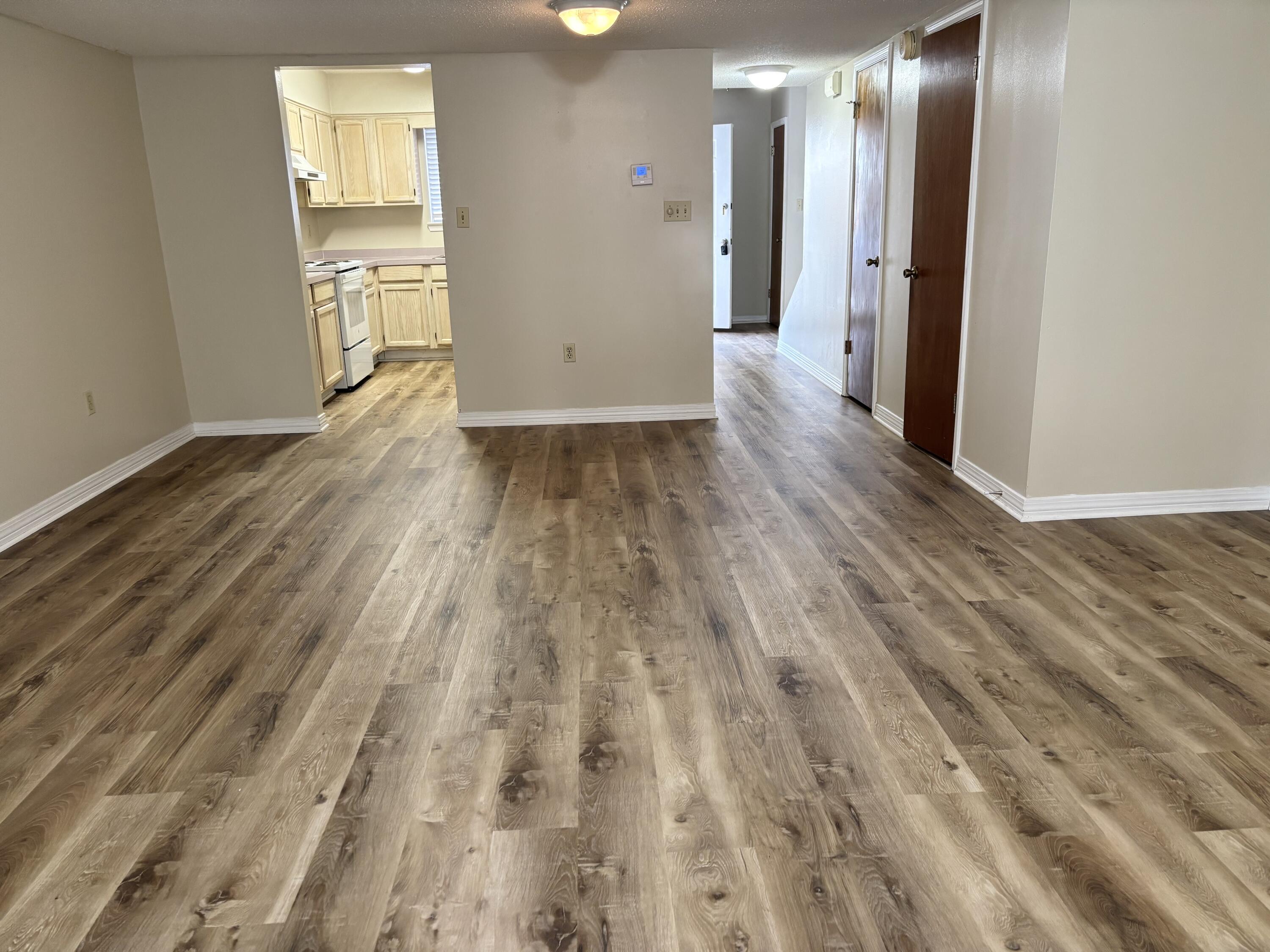 AZALEA GARDENS 1ST ADDN - Residential Lease