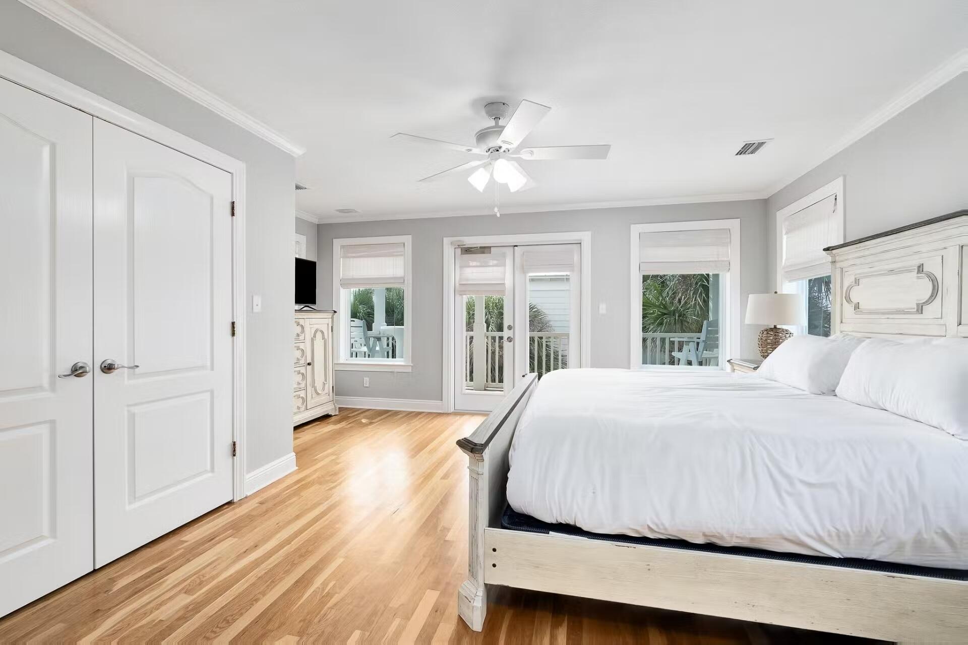 SUNRISE BEACH - Residential
